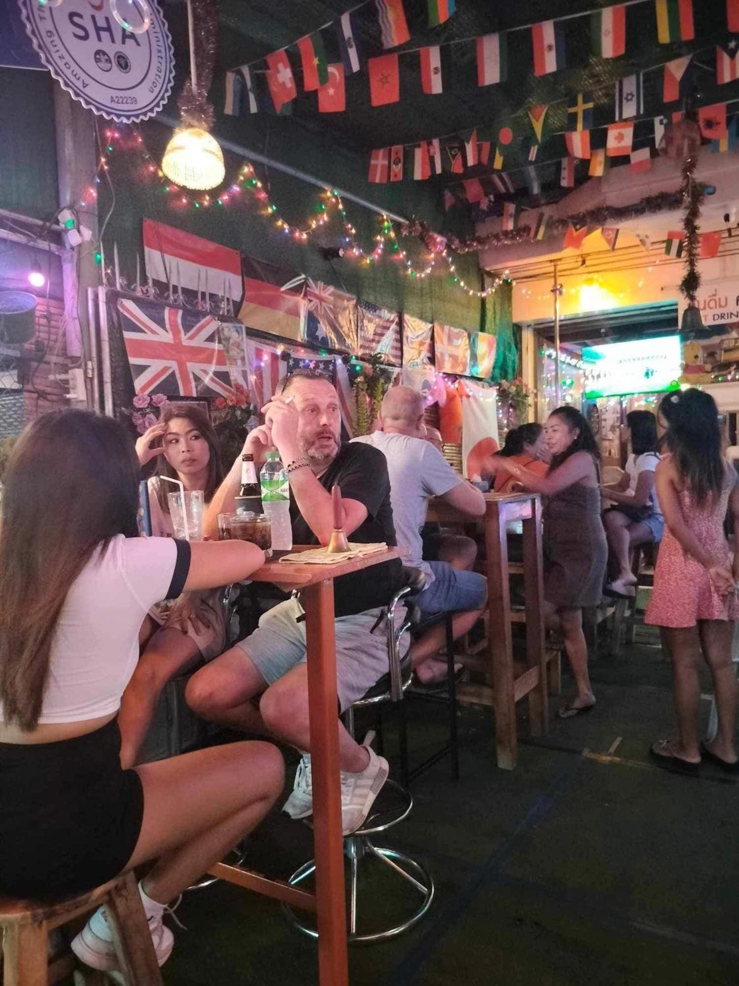 Noot's Bar And Guest house 5*