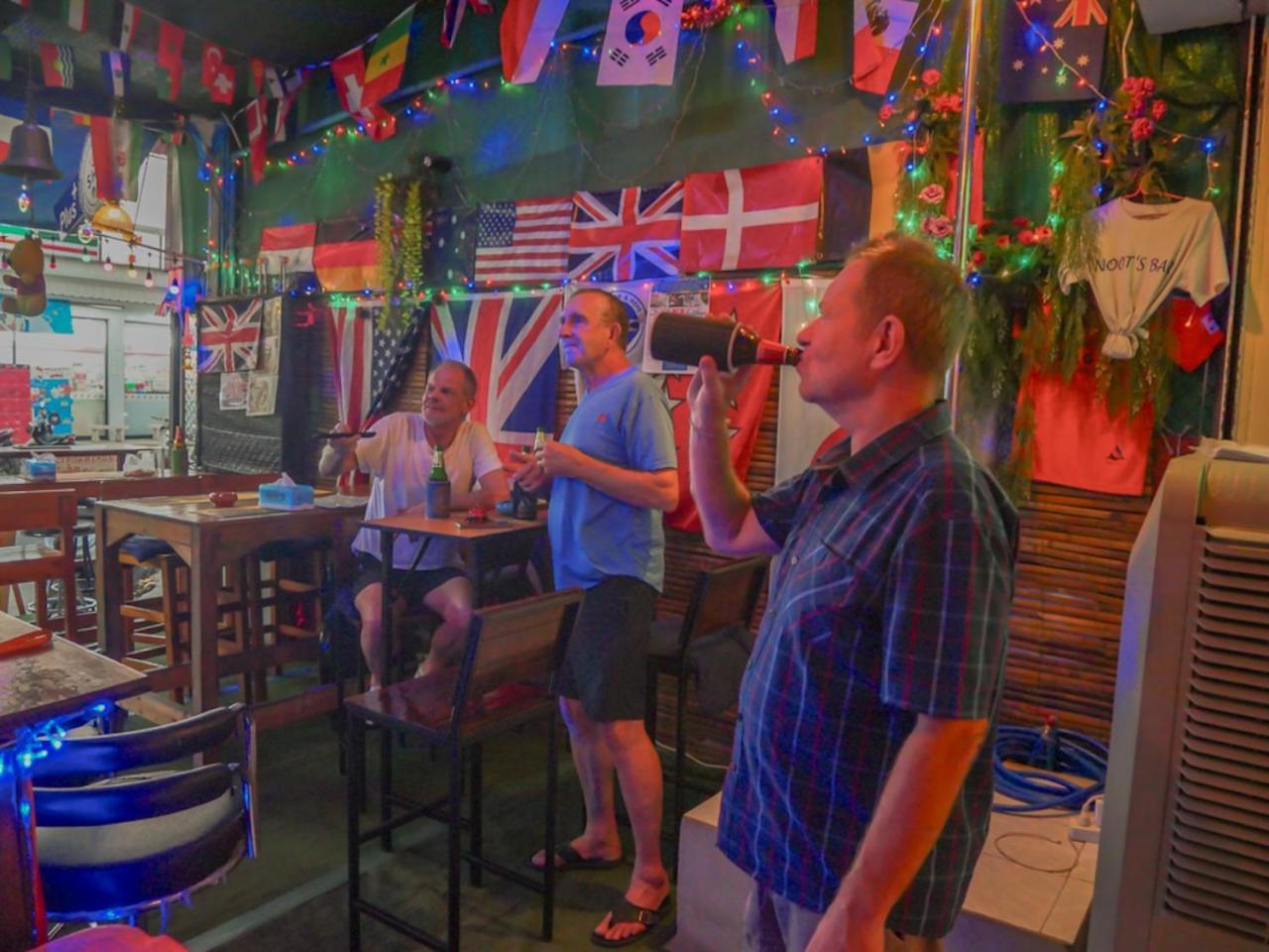 Noot's Bar And 5* Kanchanaburi