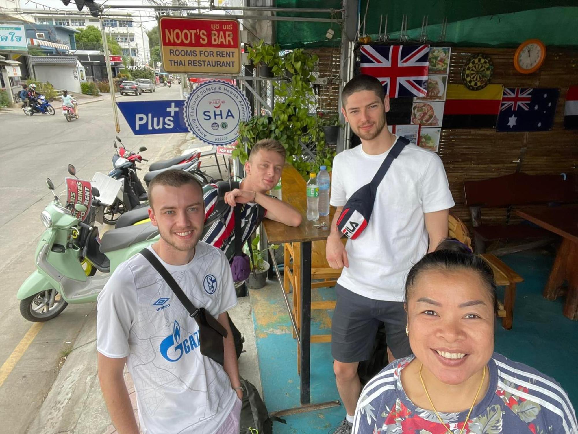 Guest house Noot's Bar And