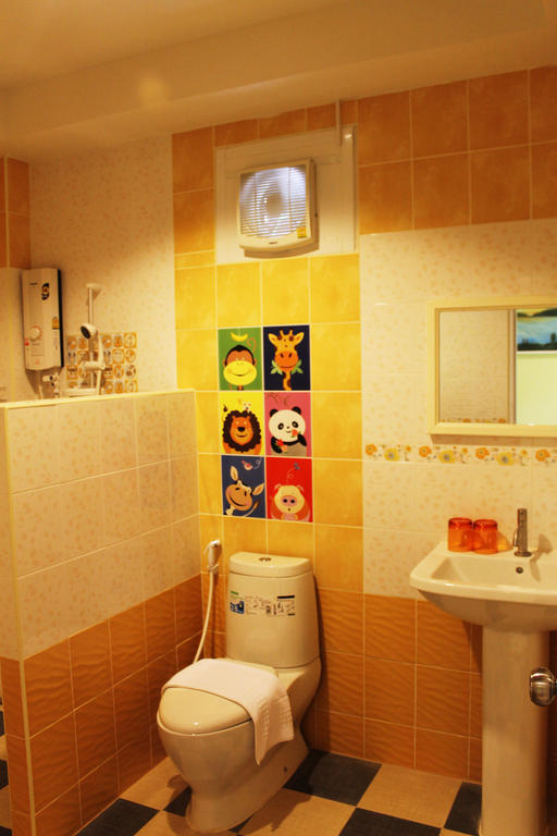 Chiangkhan Gallery
