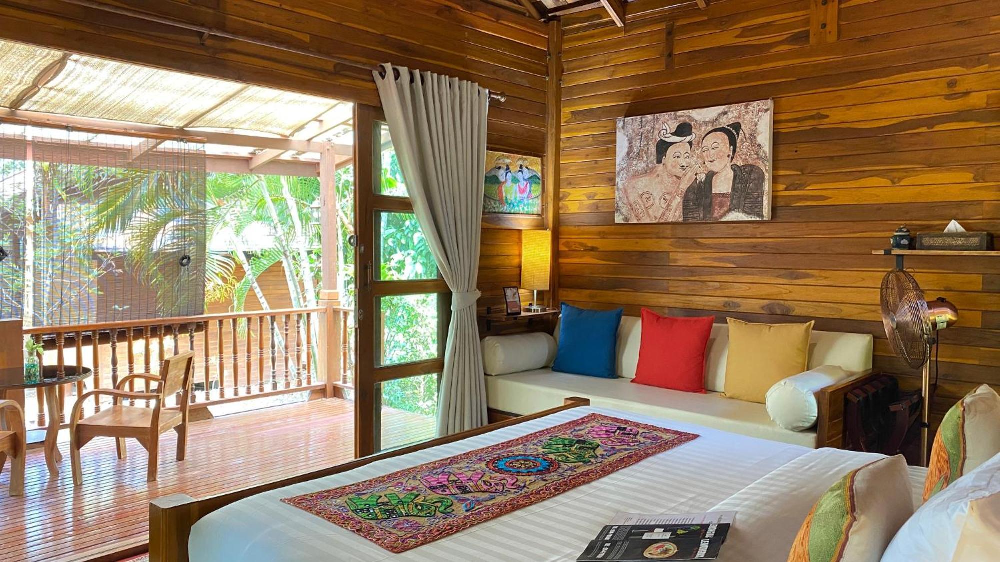 Seasons Boutique 4* Nan