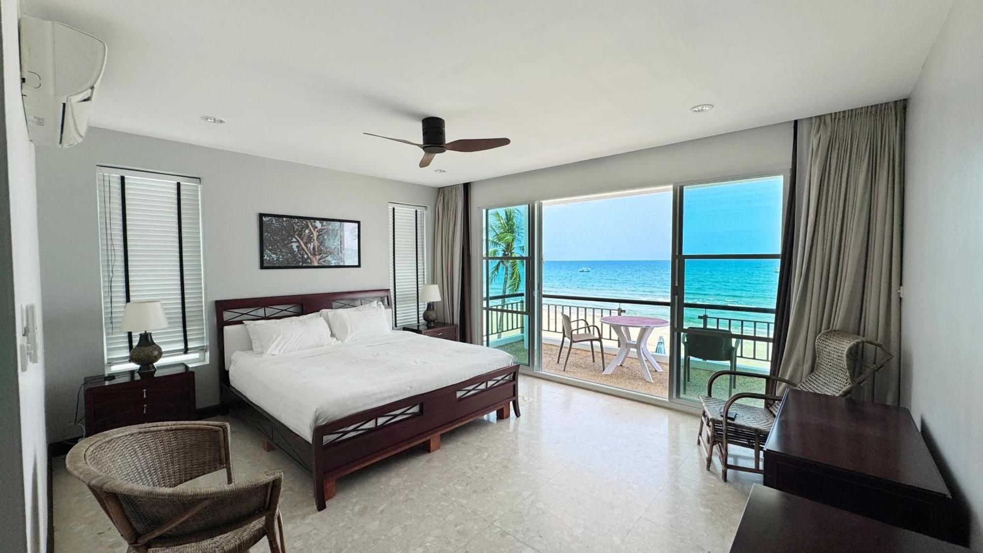 Absolute Beachfront Ban Huai Yang