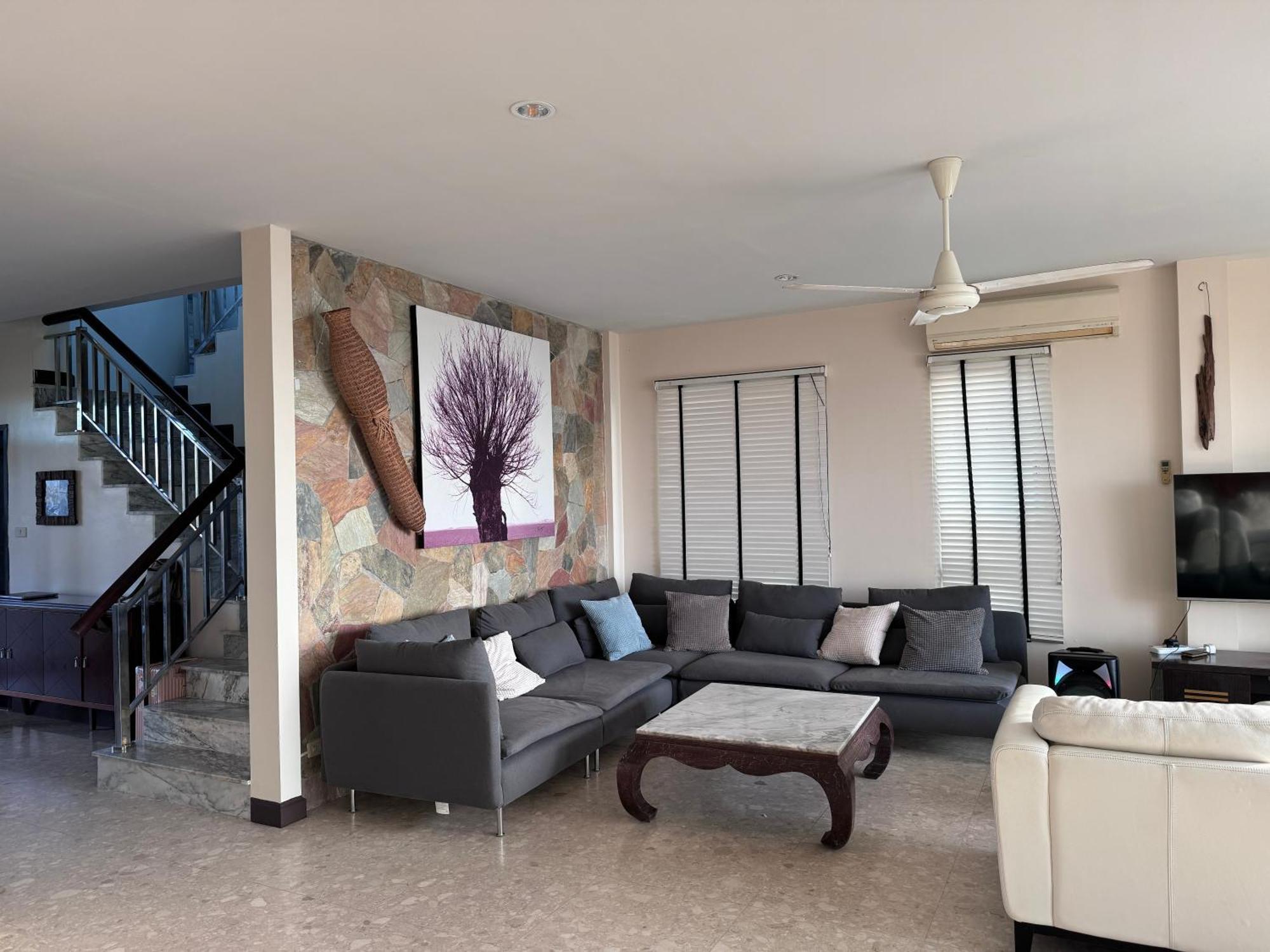 Absolute Beachfront *