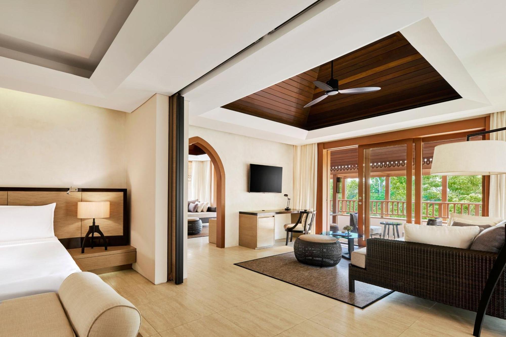 The Ritz-carlton, Koh Samui 5*