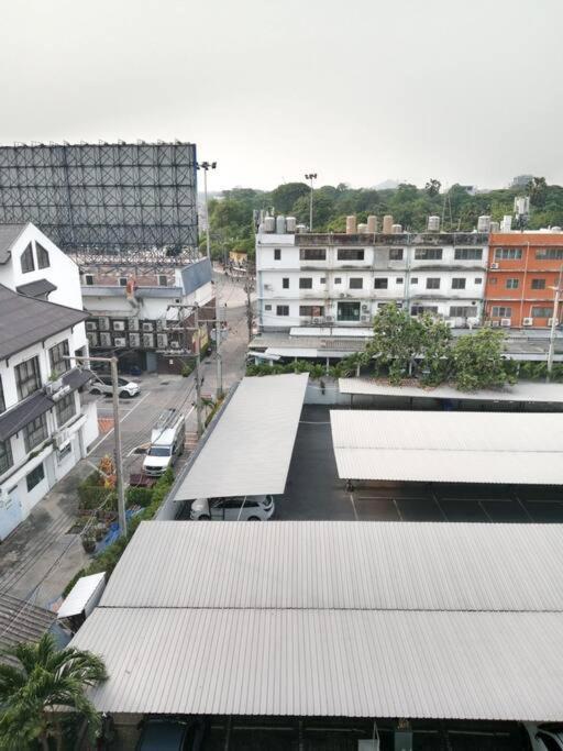 คอนโดเดอะบีช 327/54 Apartment Bang Saen