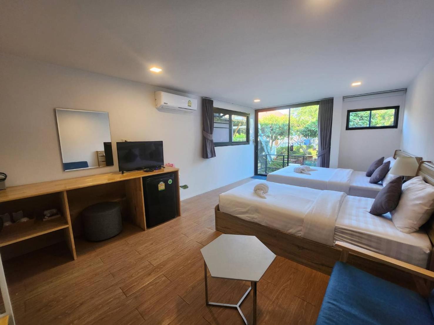 Box At Pran Resort 3*