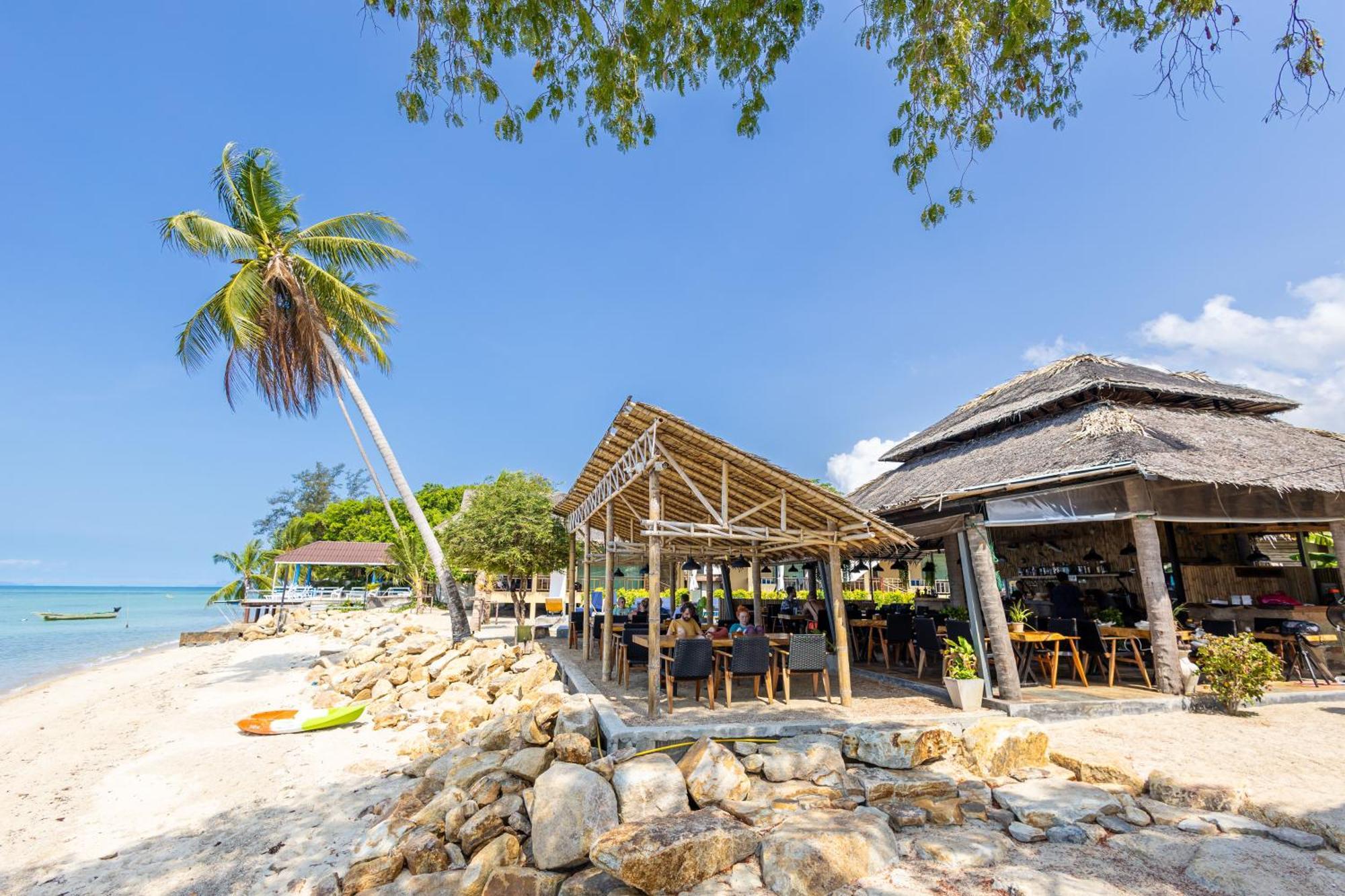 Absolute Beachfront Baan Tai