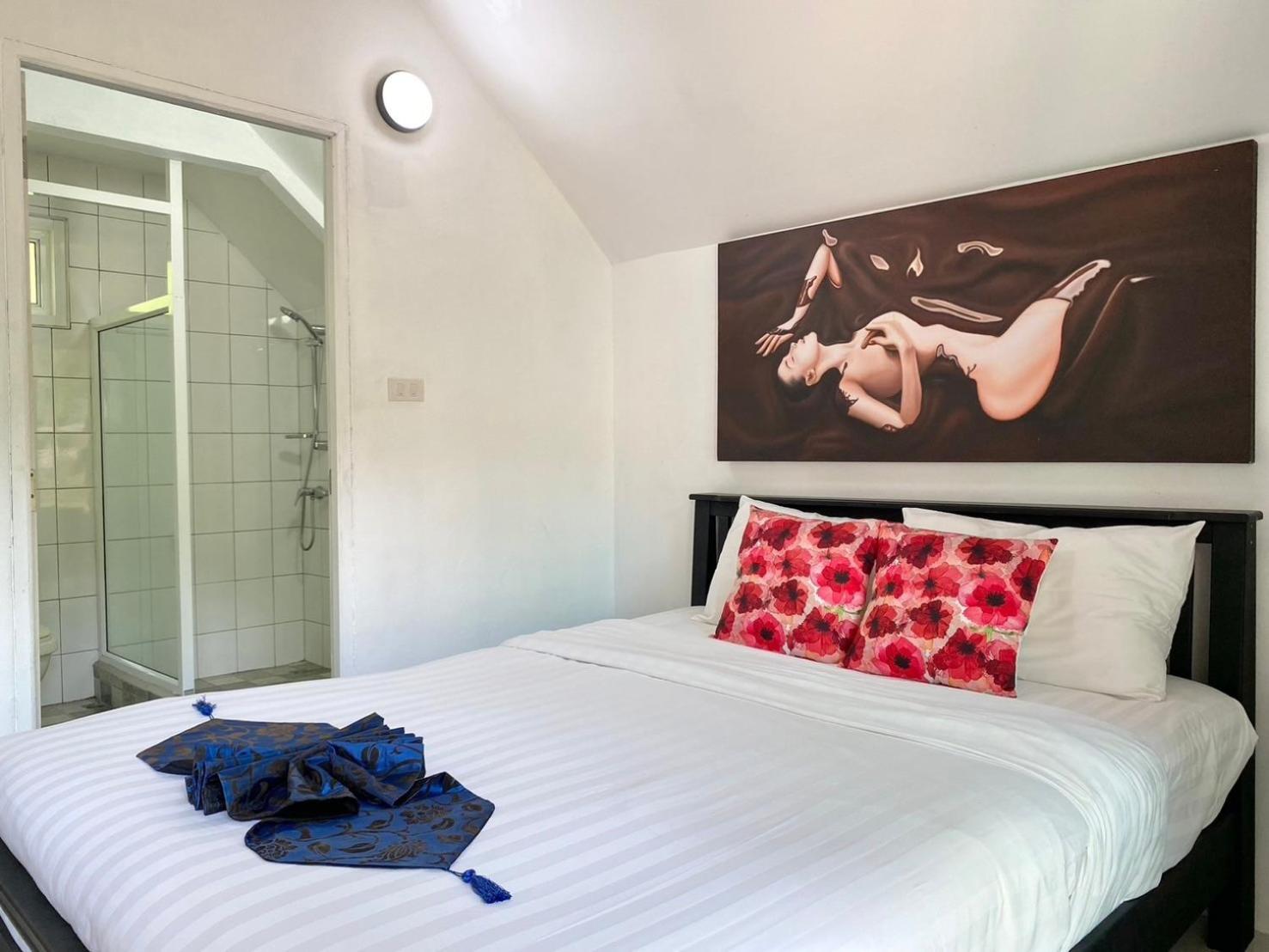 - Nap Dau - 10 Bedroom Private Pool - Phuket Villa Chalong