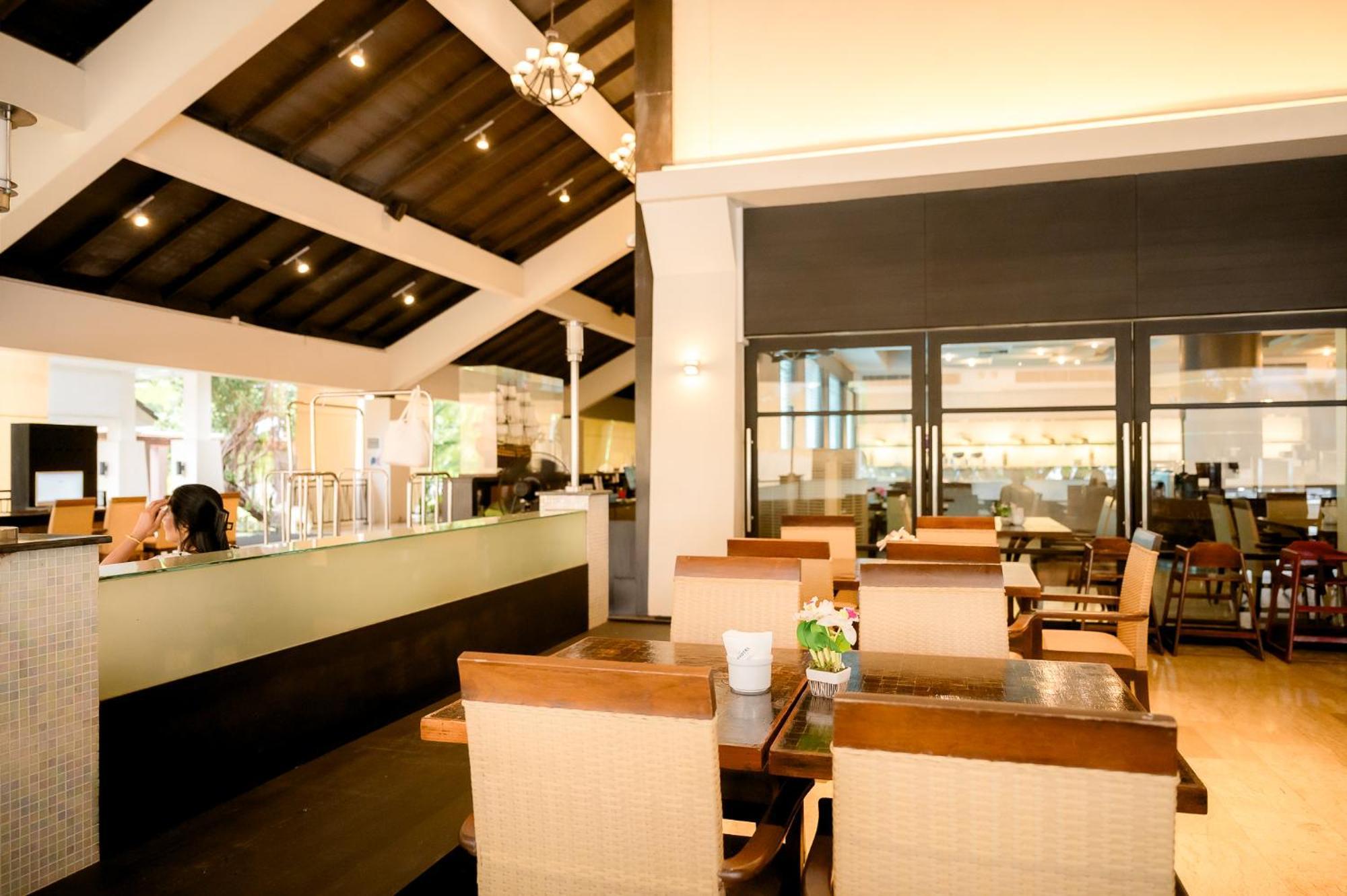 Hotel The Nouveau And Golf
