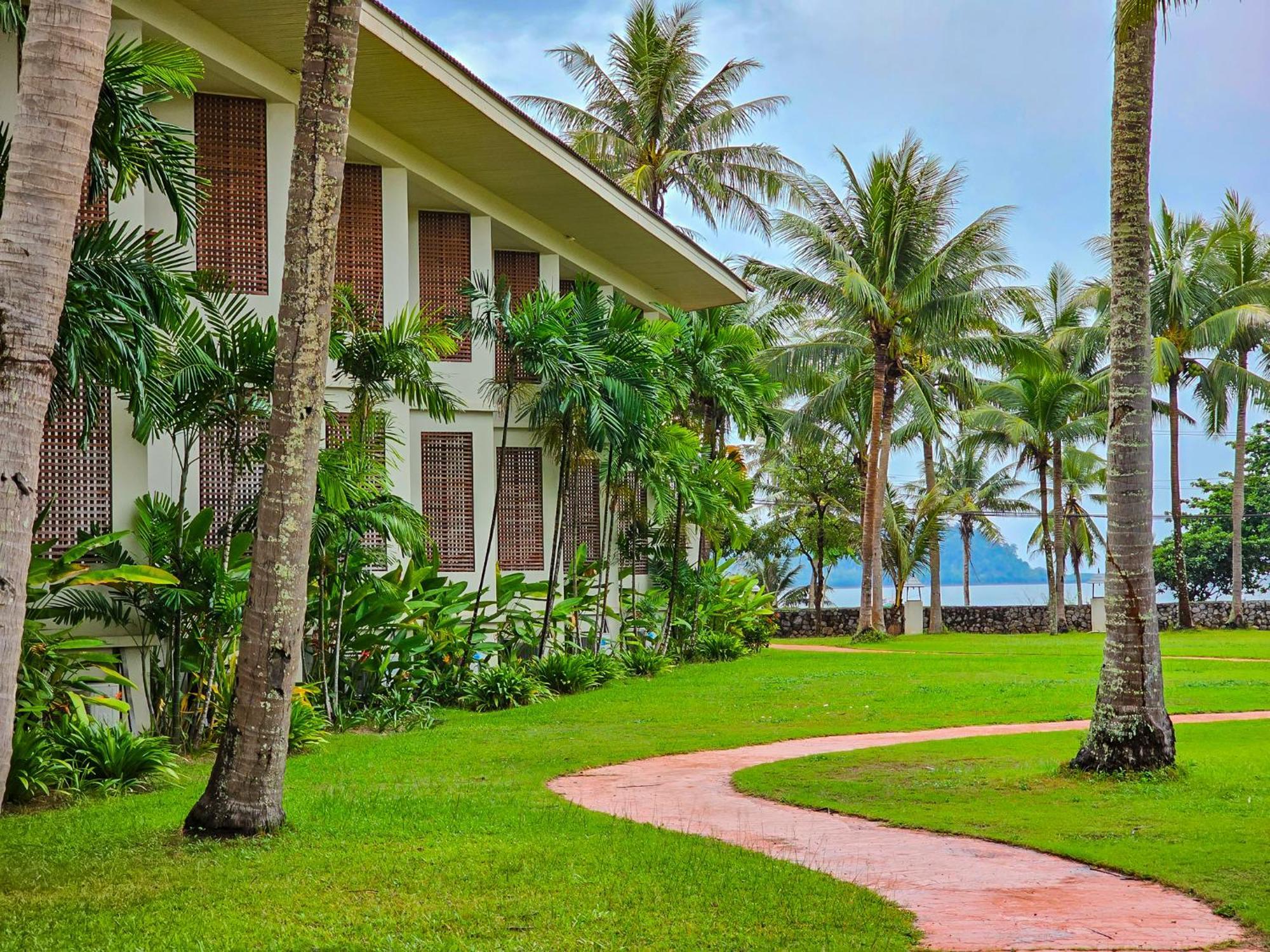 The Nouveau And Golf Hotel Chumphon