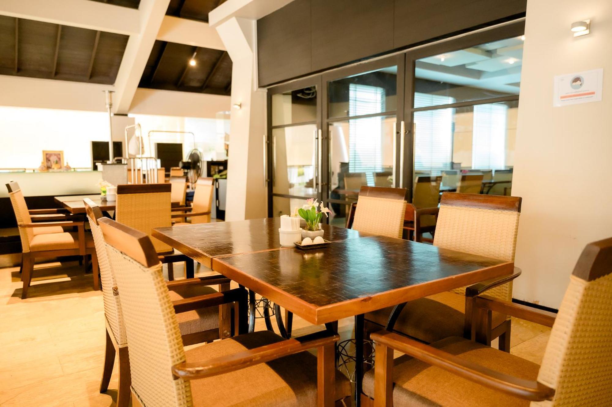 The Nouveau And Golf Hotel