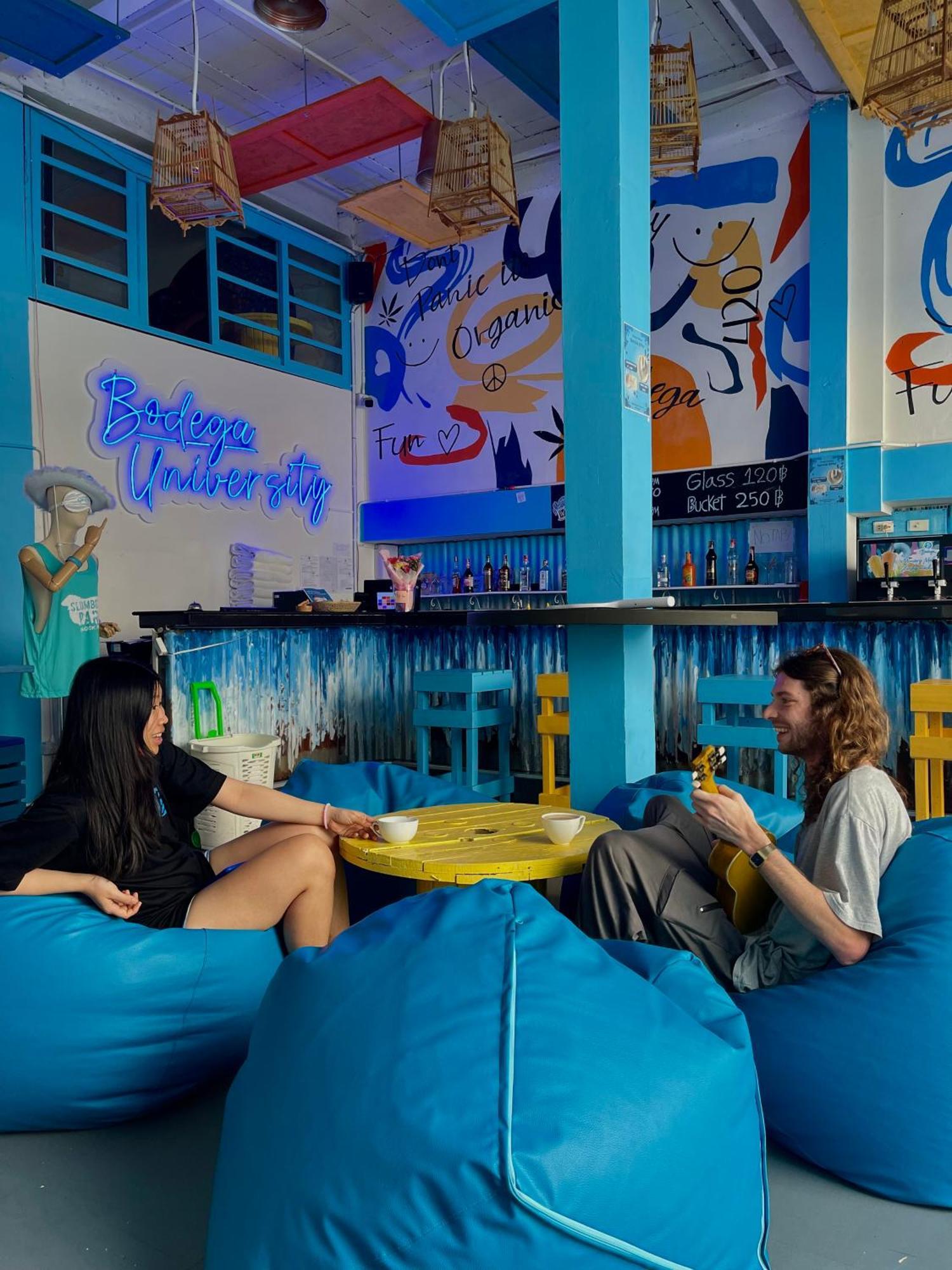 Bodega Soi 23 (adults Only) * Banguecoque