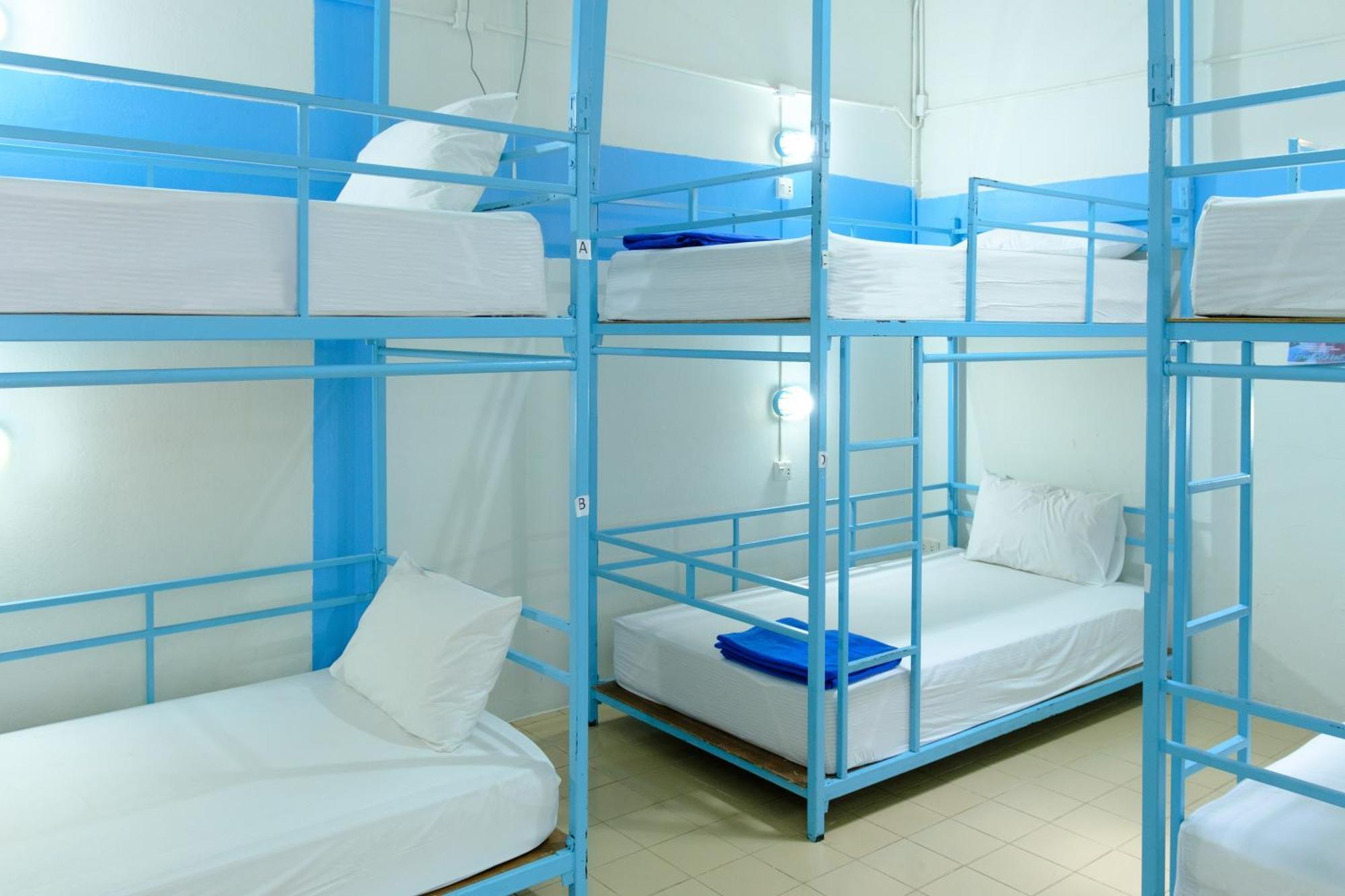 Albergue Bodega Soi 23 (adults Only) *
