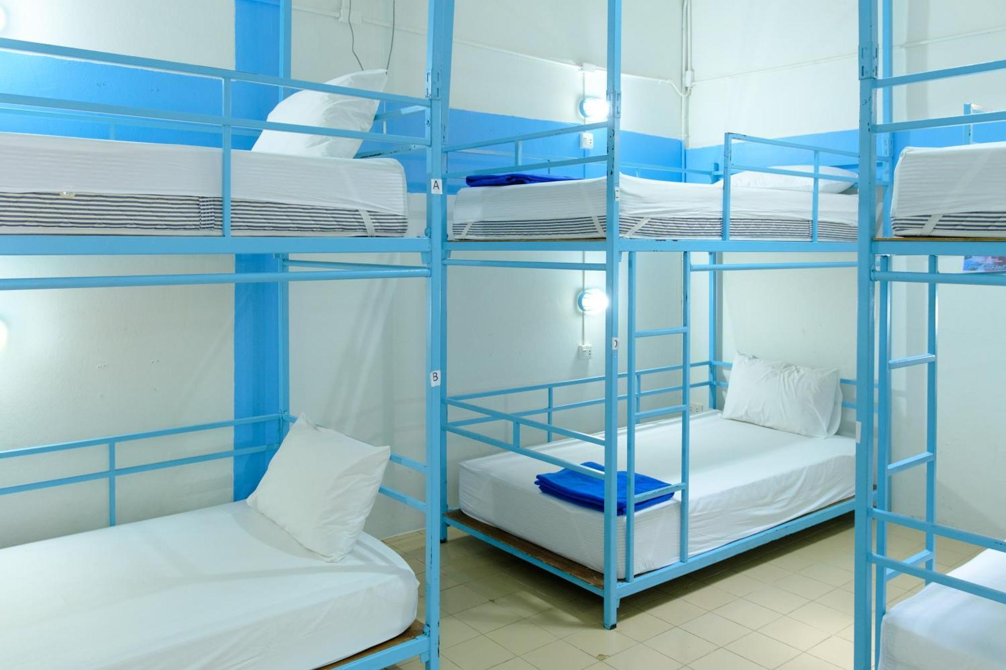 Albergue Bodega Soi 23 (adults Only) *