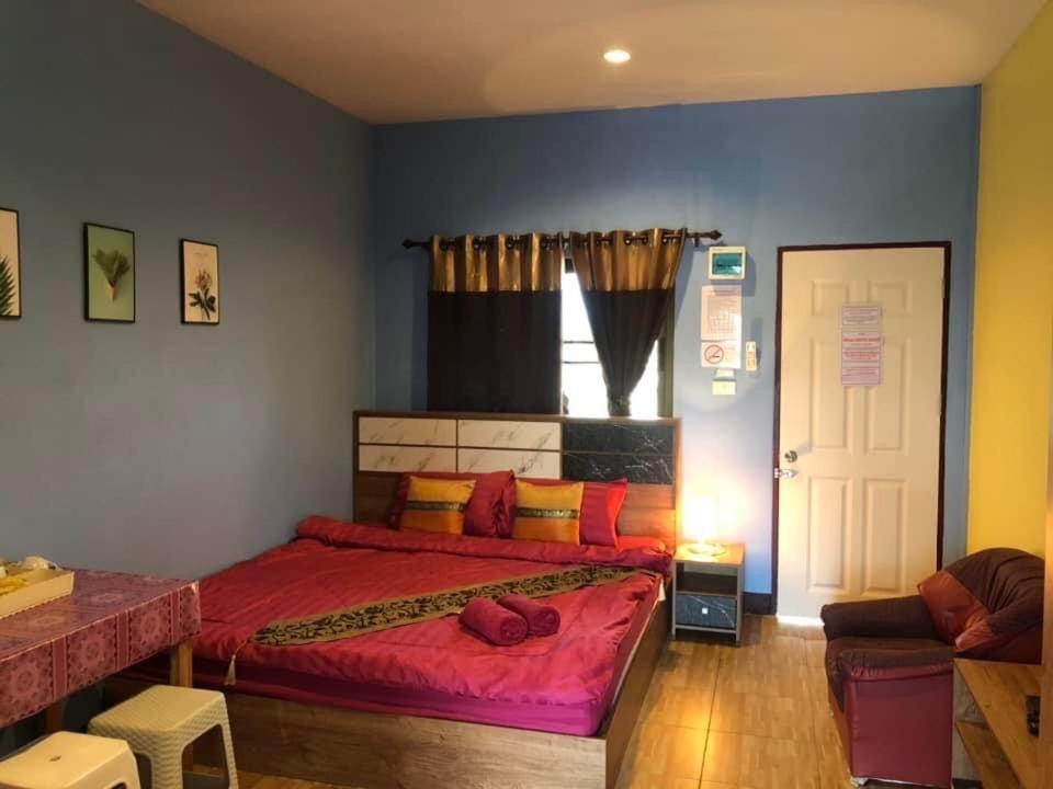 Aparthotel โรงแรมแสนดีเพลส เมาเท่นวิว Chom Thong