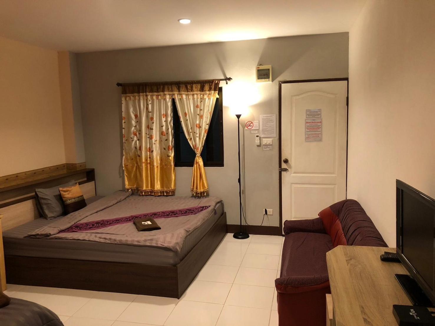 Aparthotel โรงแรมแสนดีเพลส เมาเท่นวิว Chom Thong