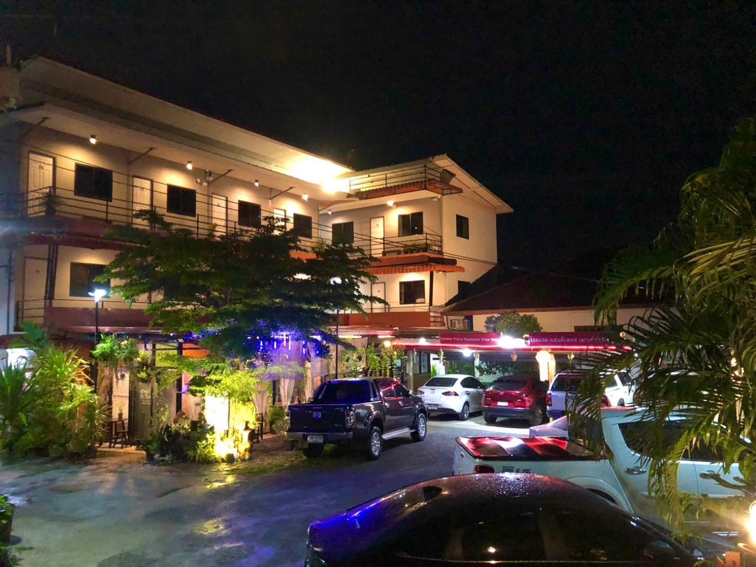 Aparthotel โรงแรมแสนดีเพลส เมาเท่นวิว Chom Thong