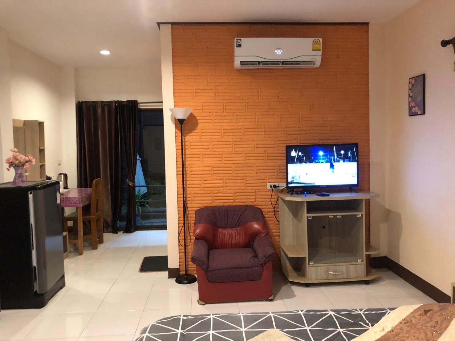 โรงแรมแสนดีเพลส เมาเท่นวิว 2*