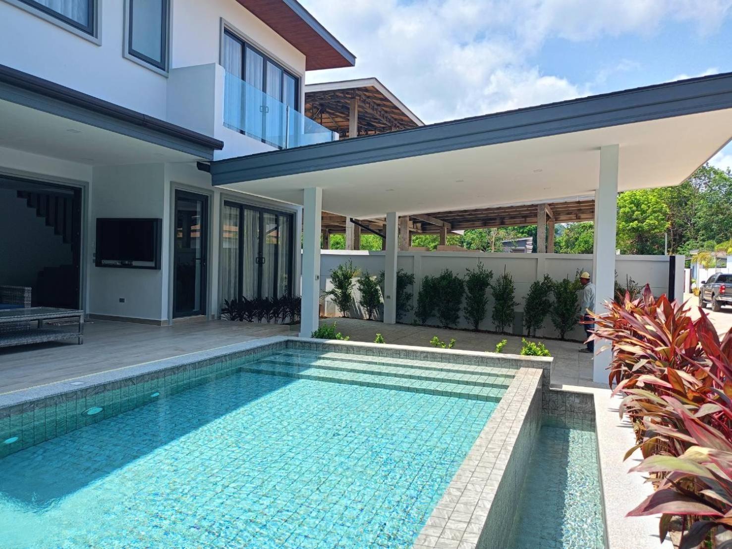 Villa Zensiri Pool *