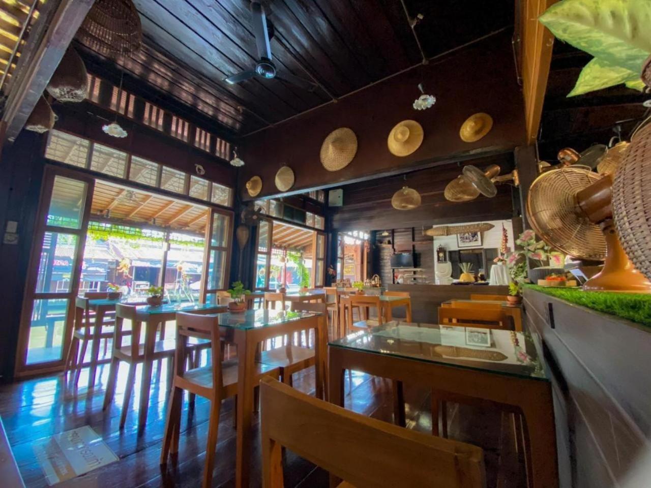 Thanicha Amphawa 3*