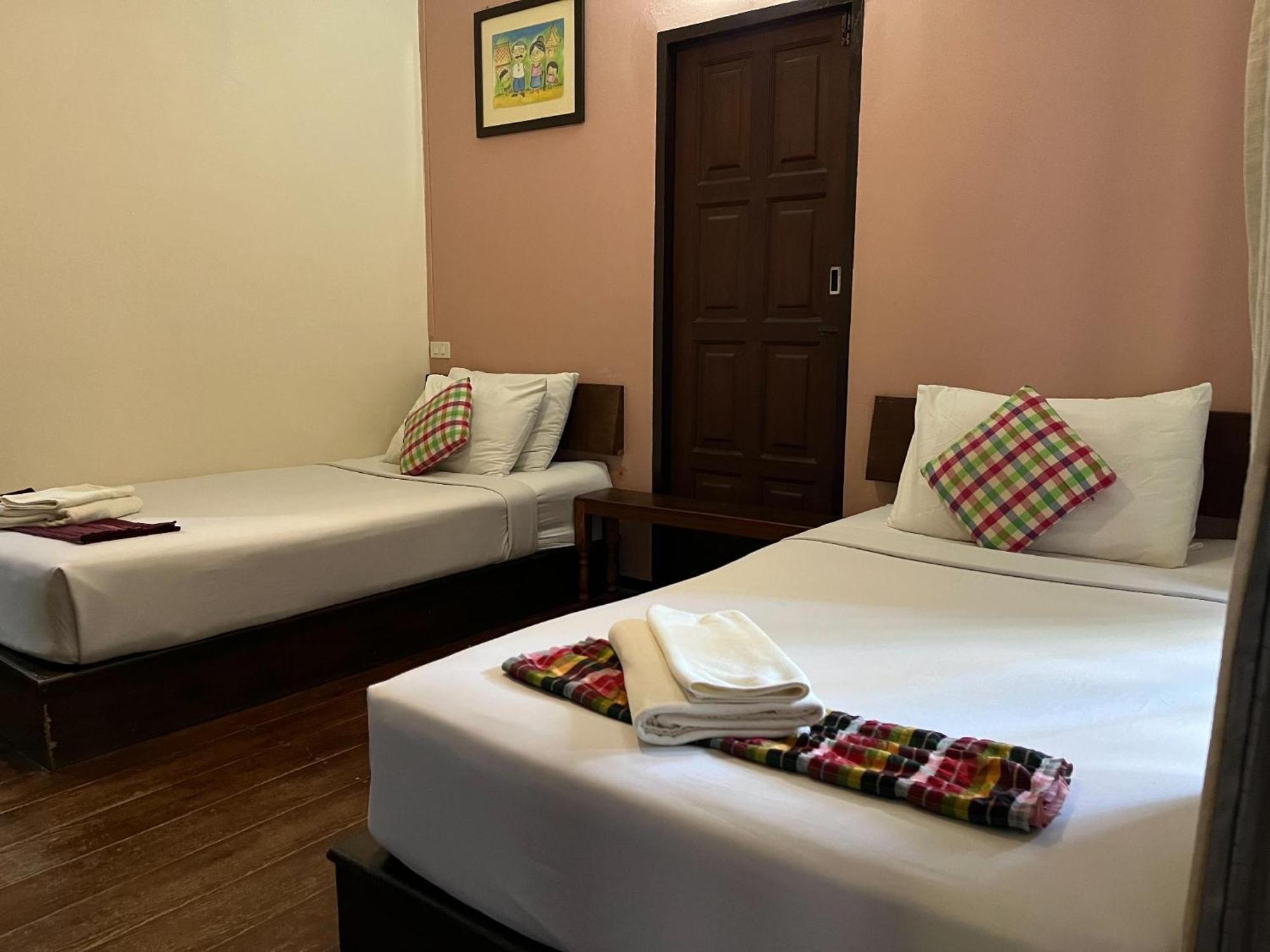 Hotel Thanicha Amphawa Samut Songkhram