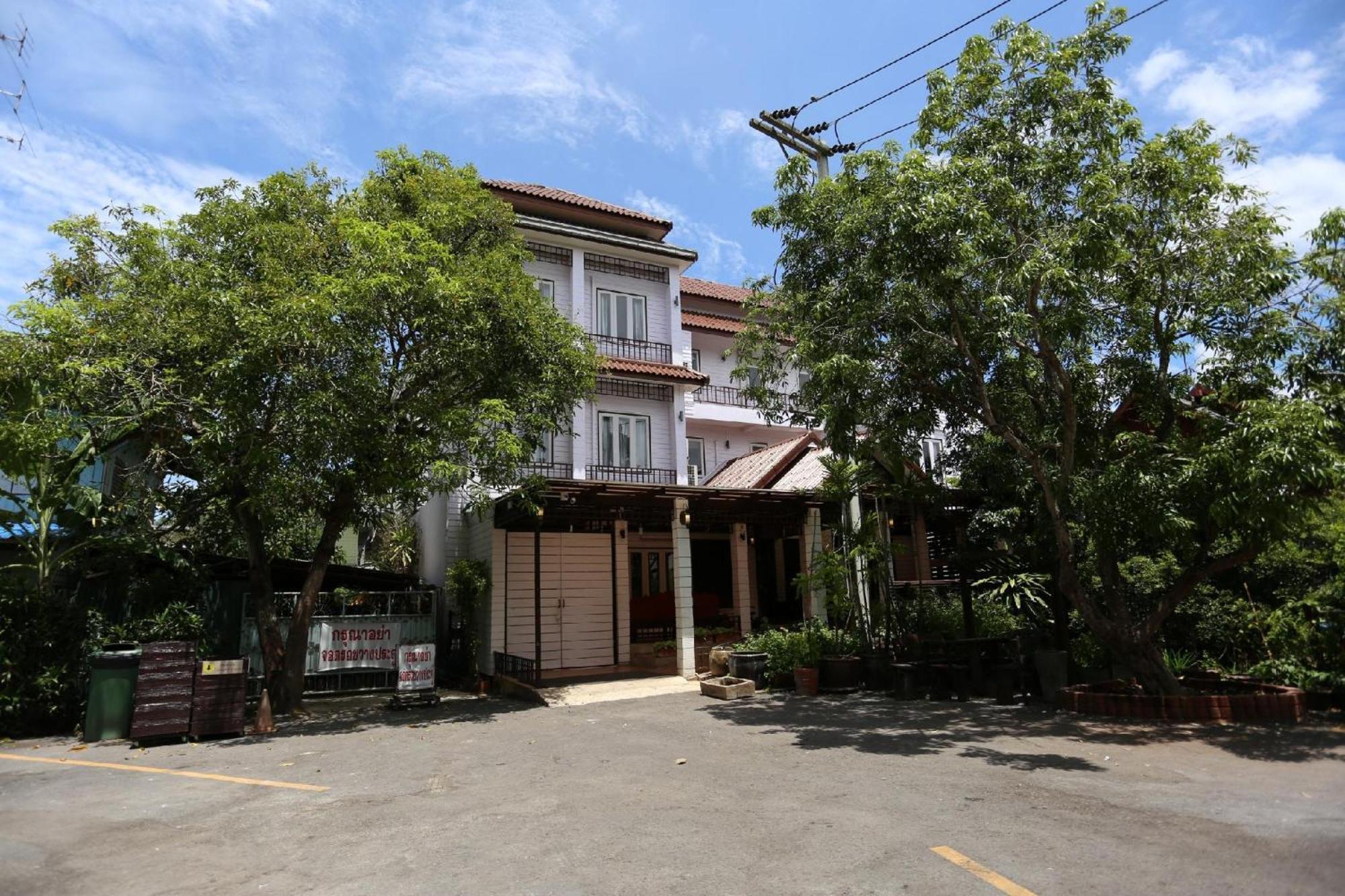 Thanicha Amphawa