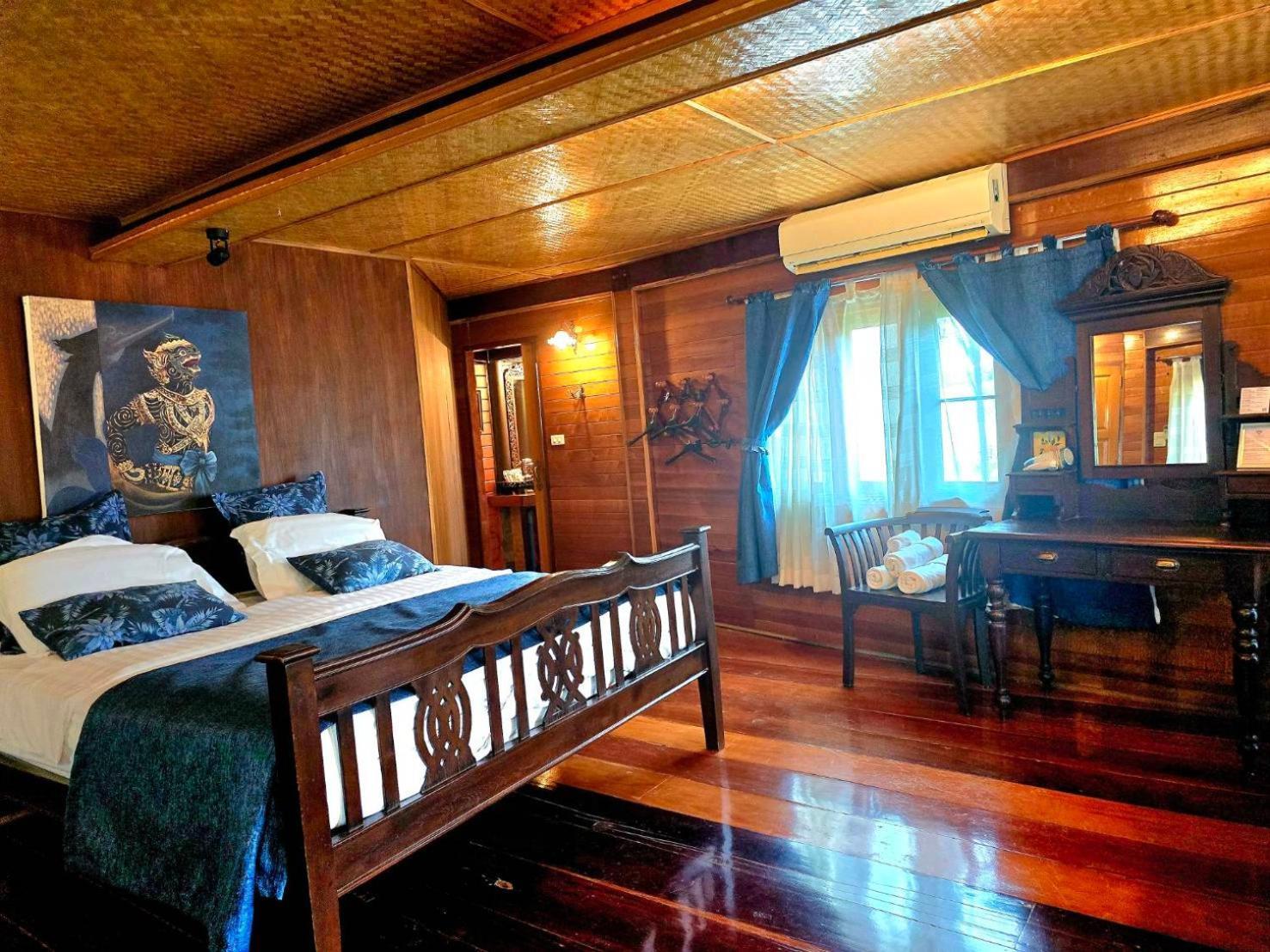 Kaengkrachan Boathouse Paradise Resort 3*