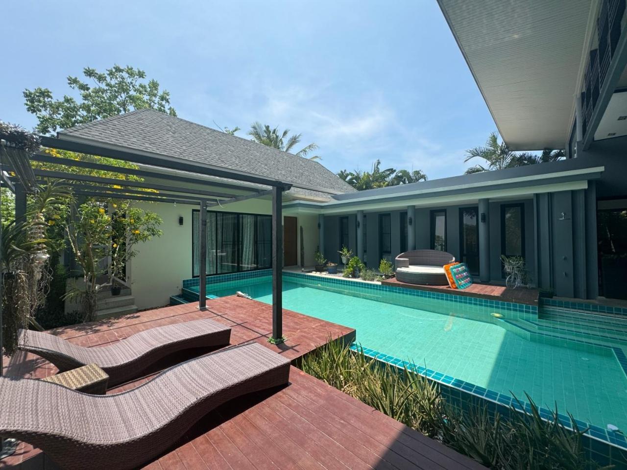 Villa Ibiscus By G Estate Rawai