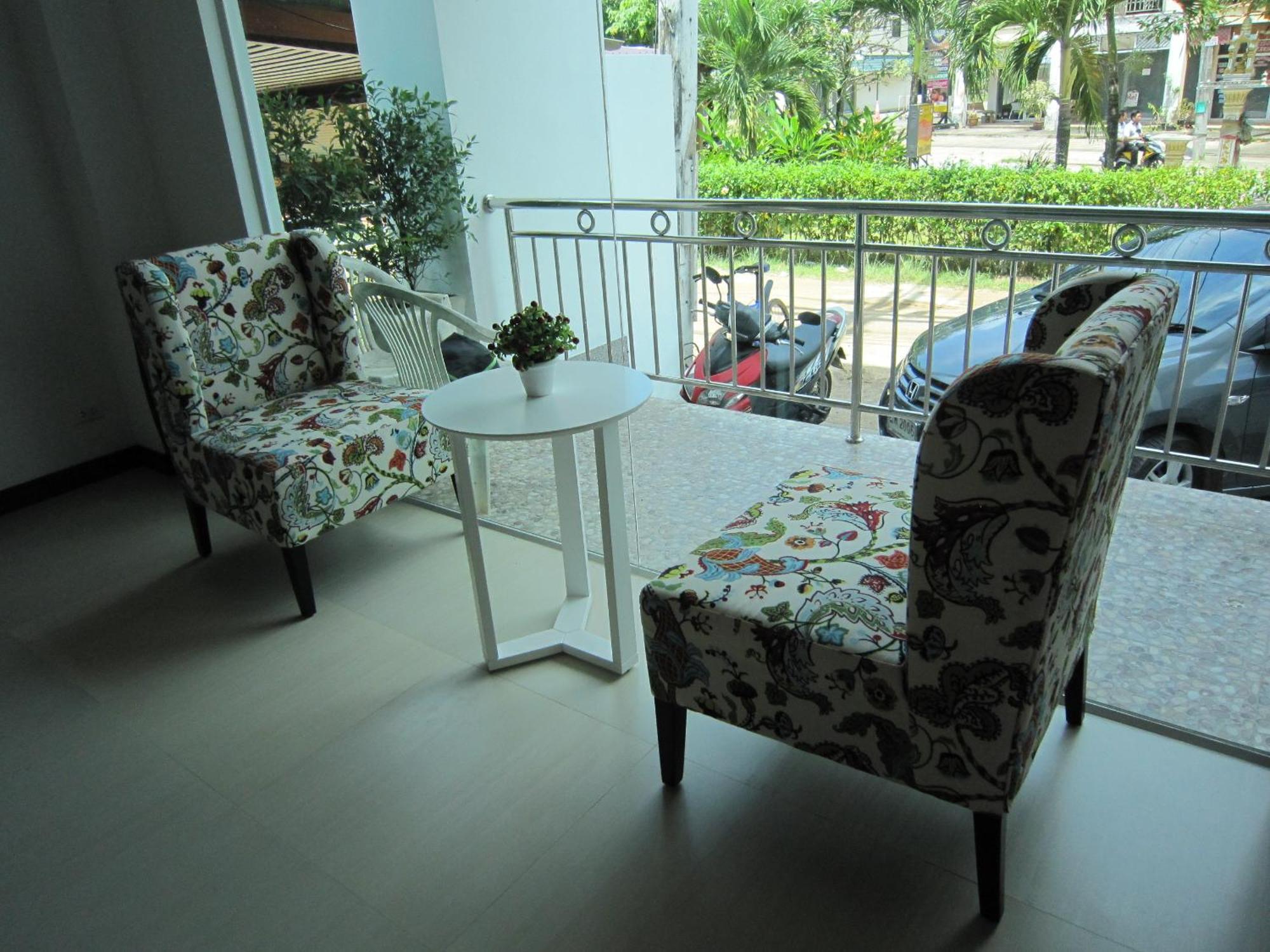 Hotel White Cat 2*