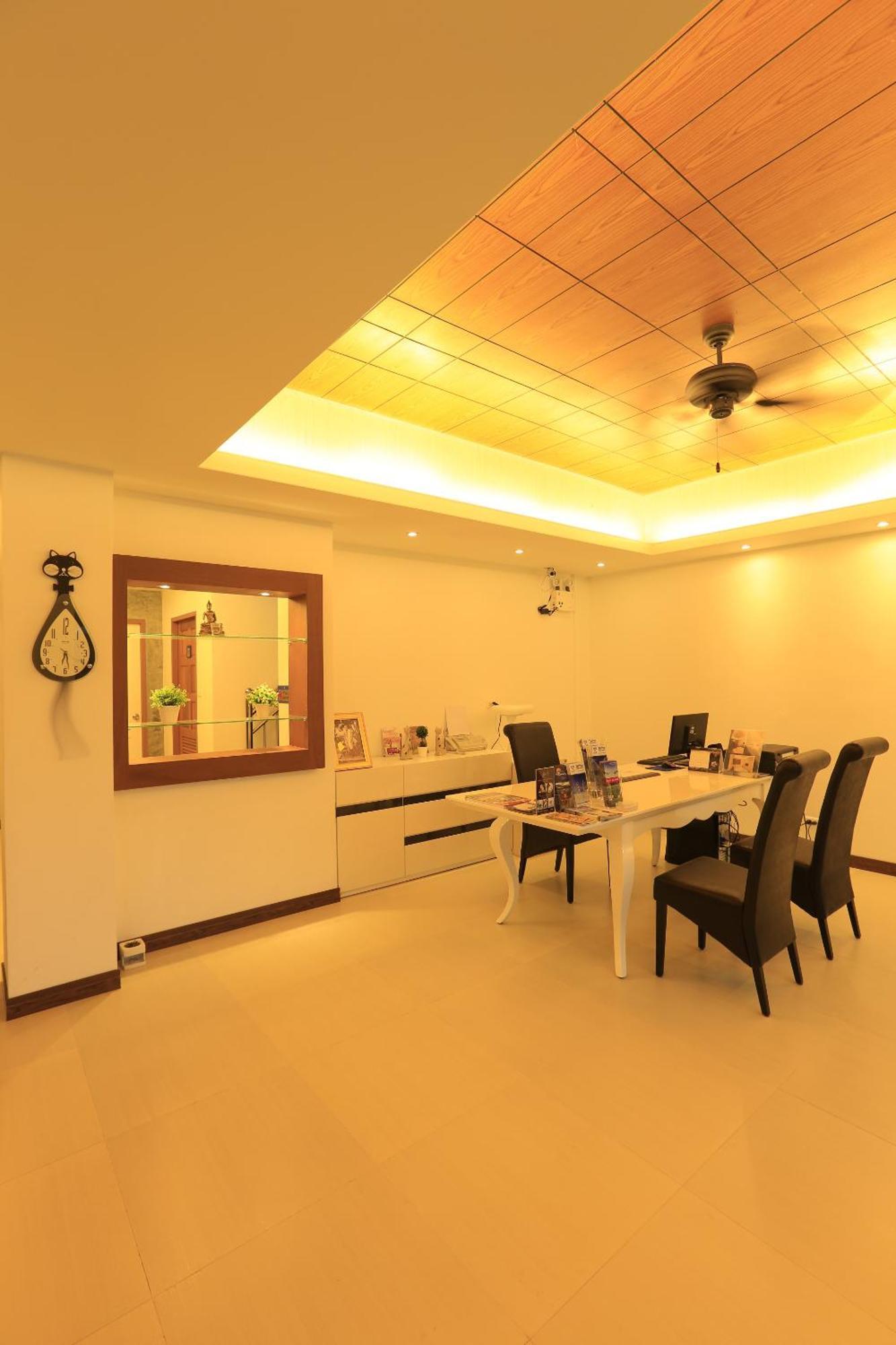 Hotel White Cat Khao Lak