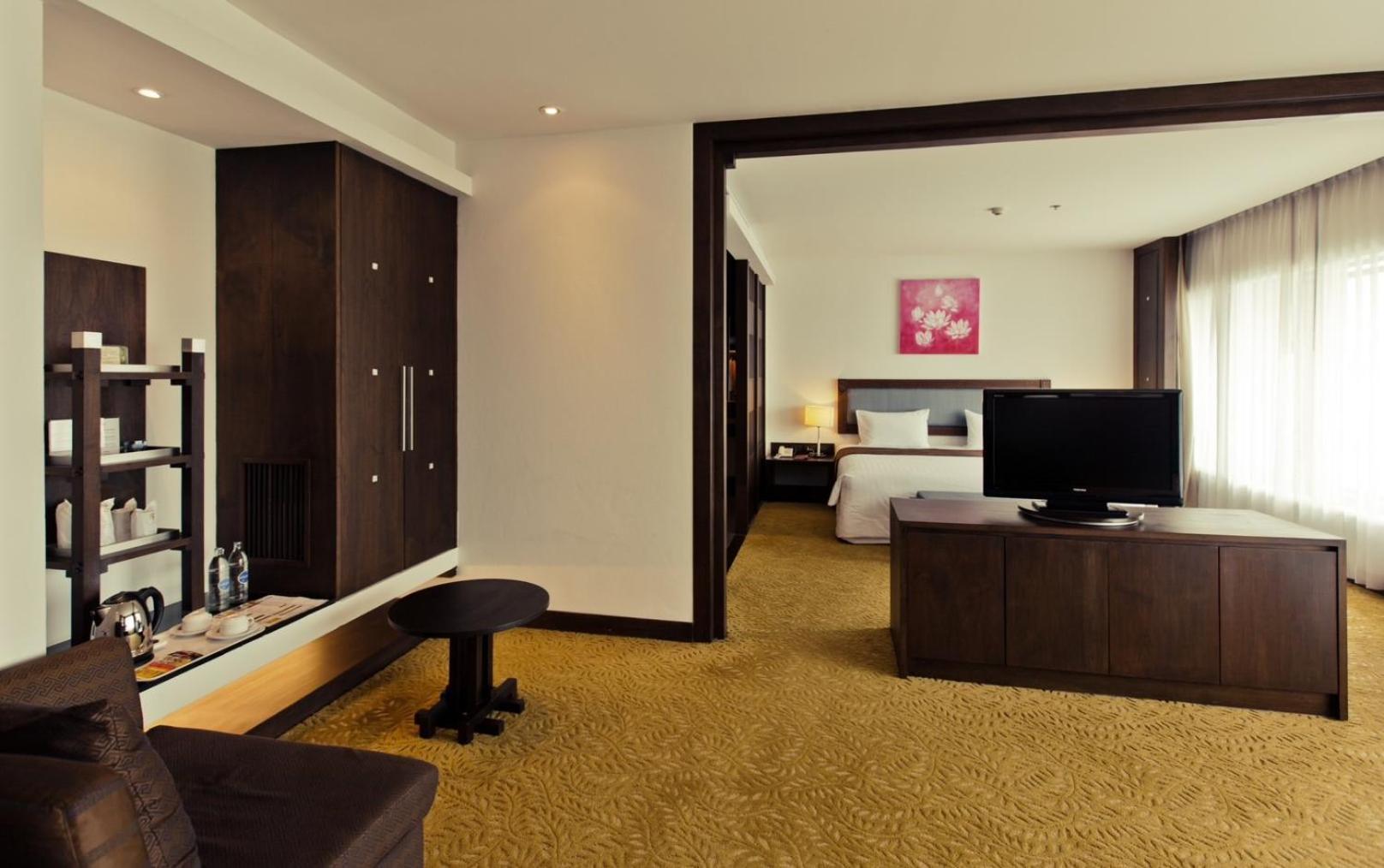 Hotel Sunee Grand And Convention Center 5*