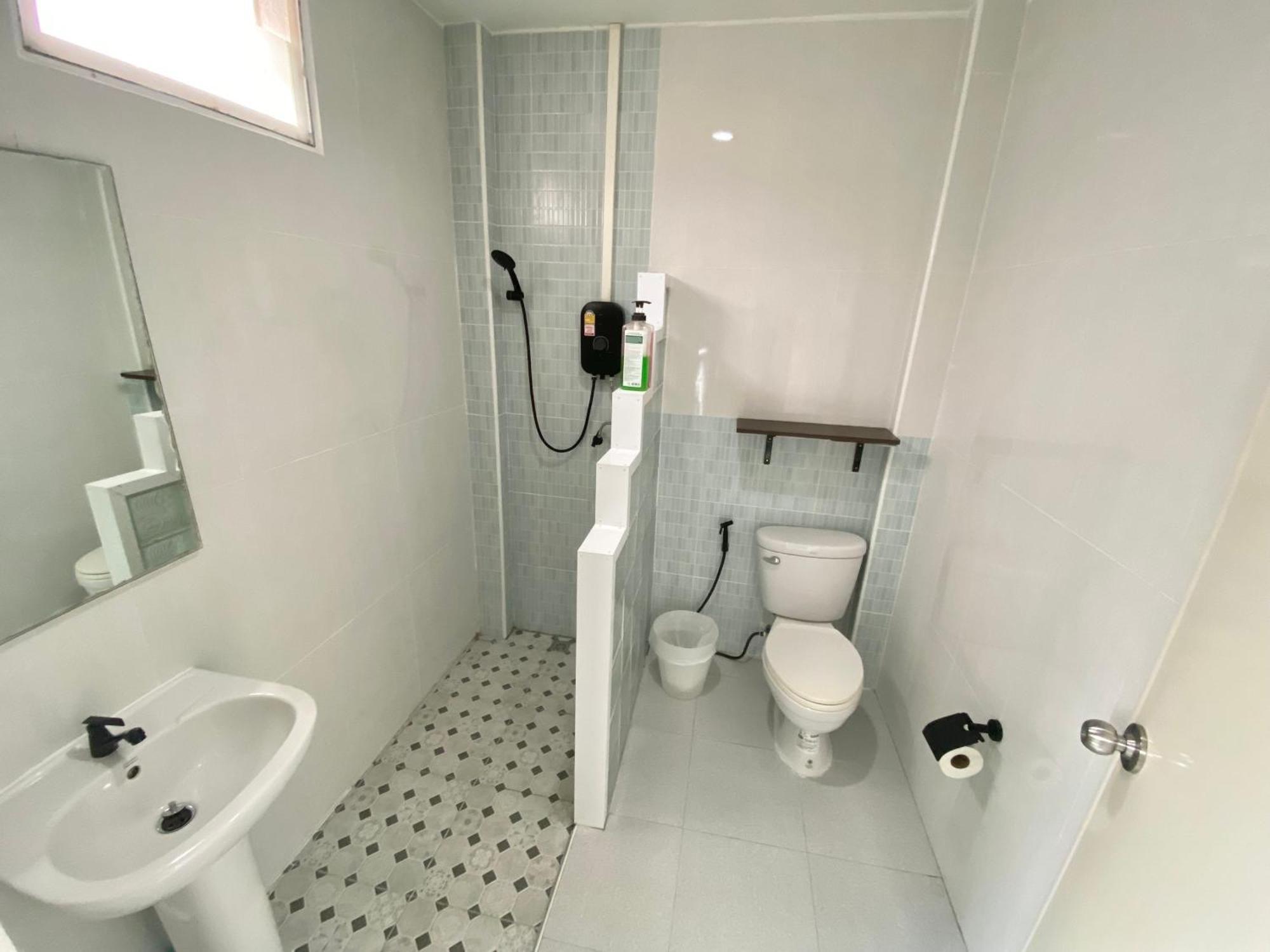 Guest house บ้านชมเขา - Baan Chom Khao