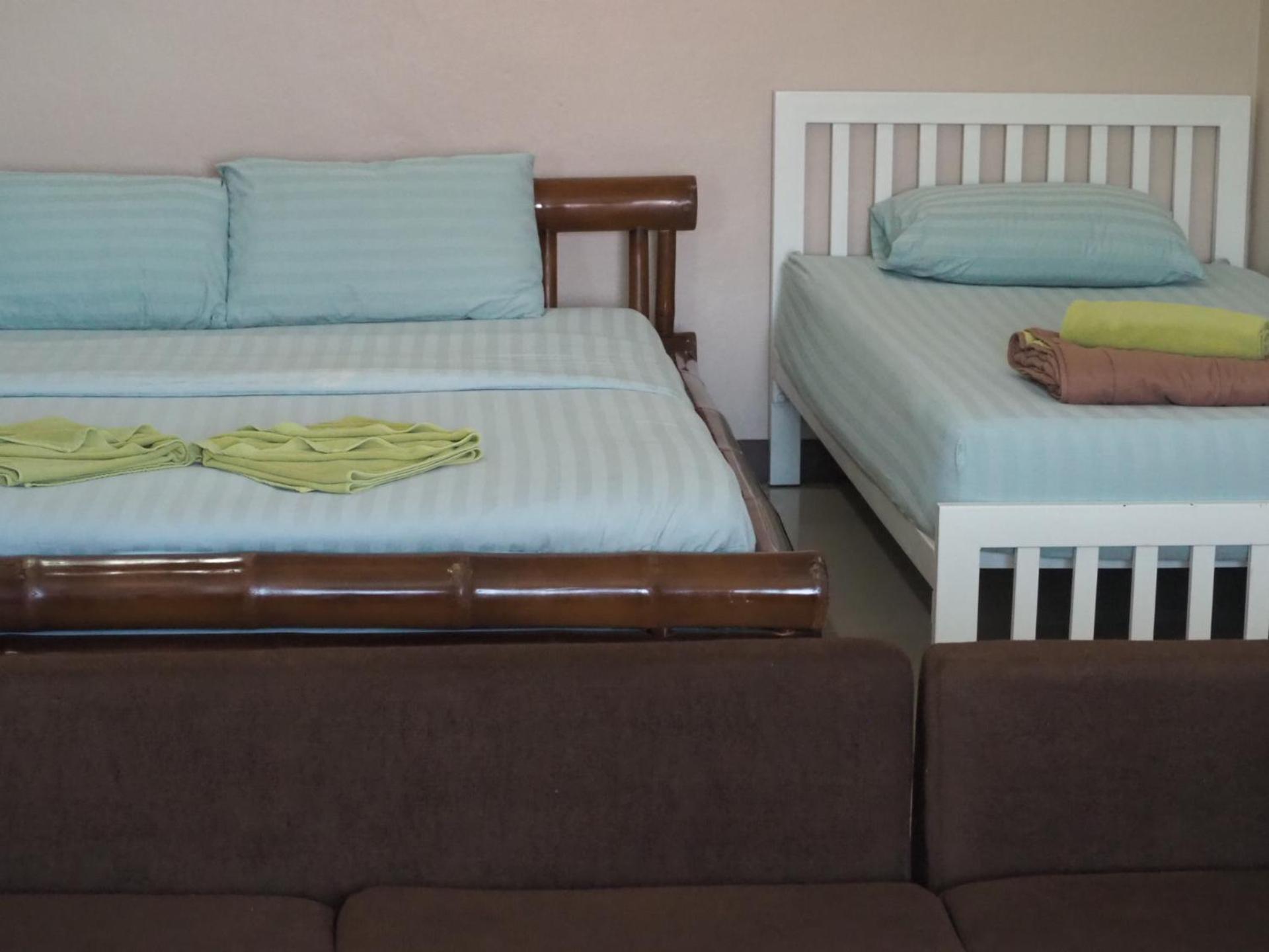 บ้านชมเขา - Baan Chom Khao Pakchong
