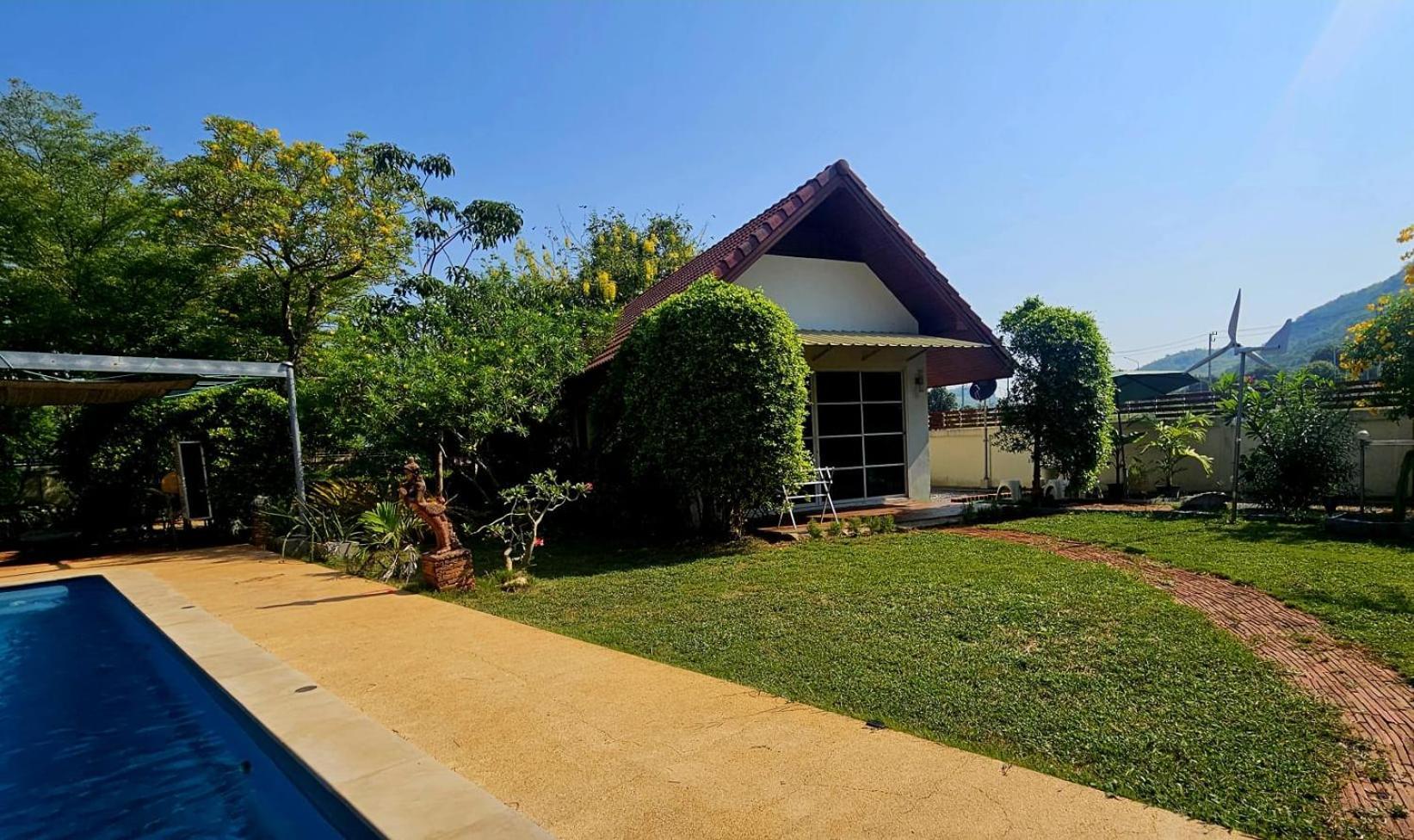 Resort The Hillside Pran Buri