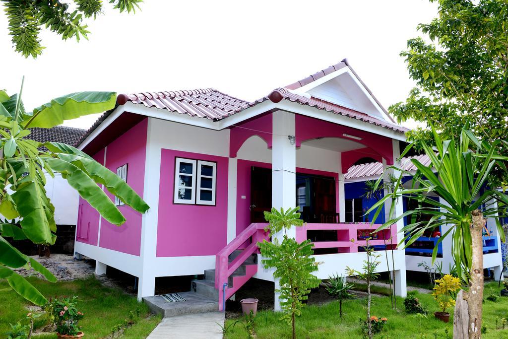 New Sunrise Village Mae Nam