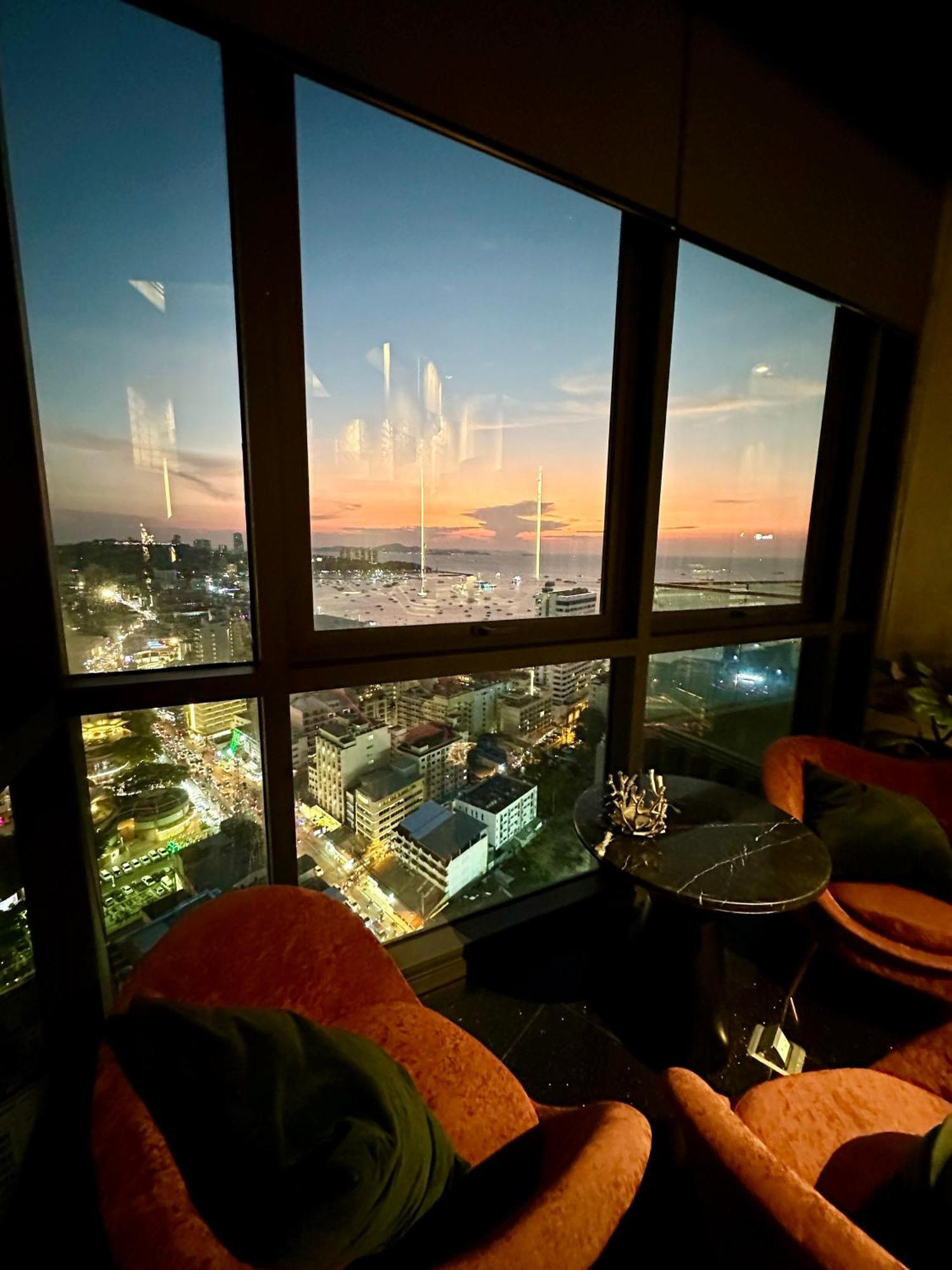 Apartment Edge Cozy Vacation Infinite Sky Pool Pattaya
