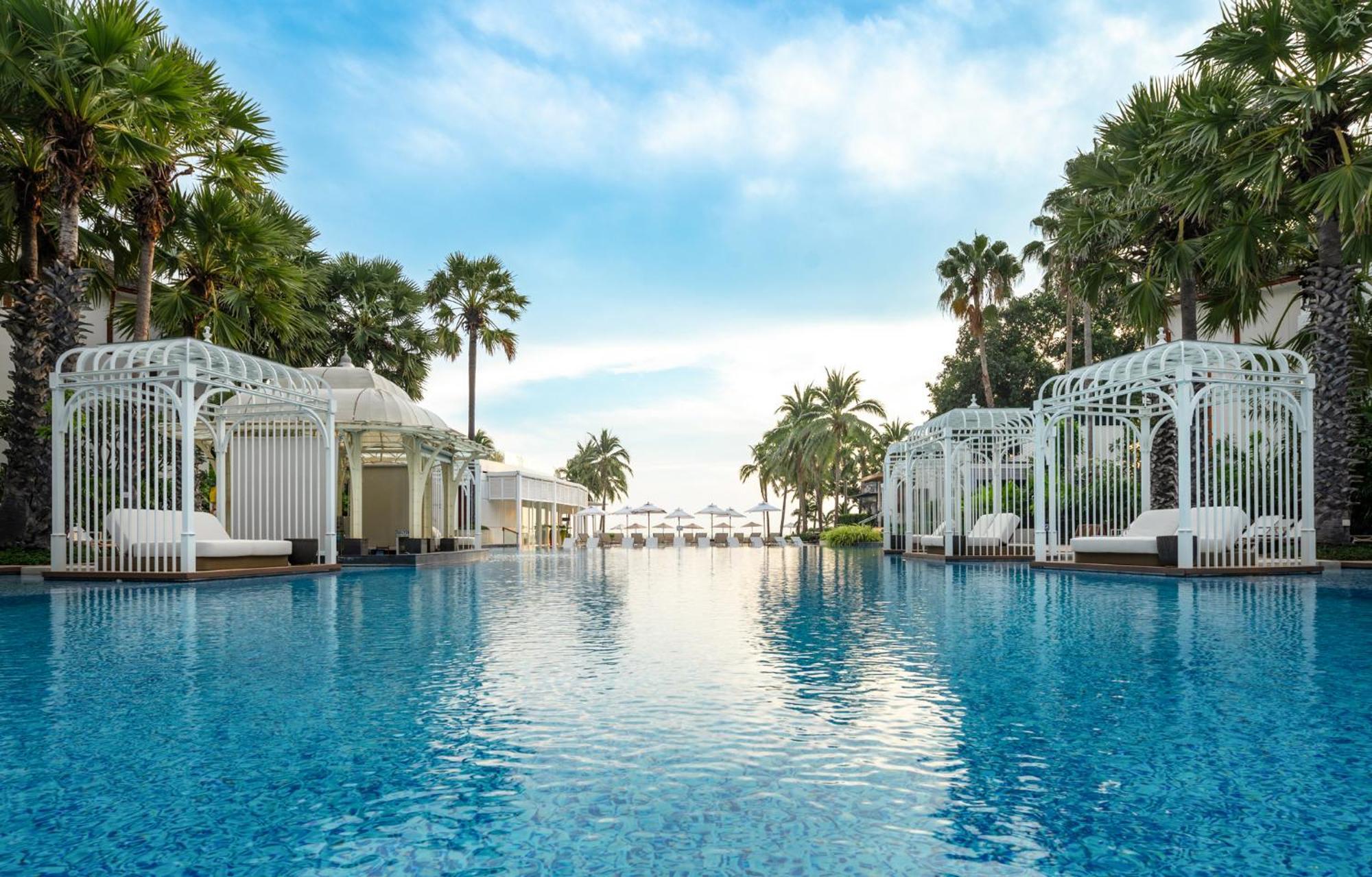 Intercontinental By Ihg Resort HHQ