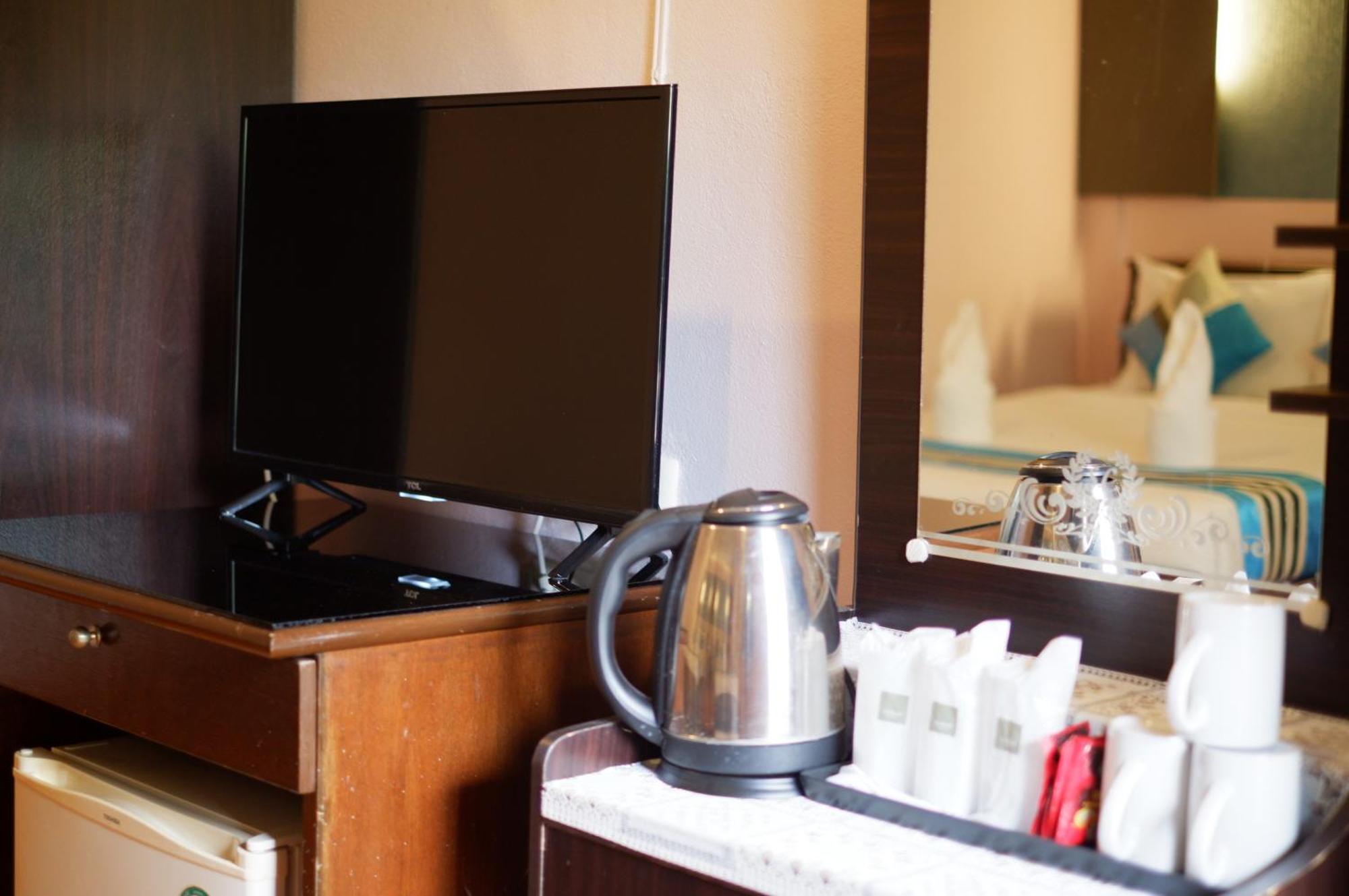Khaolak Grand Hotel 3*