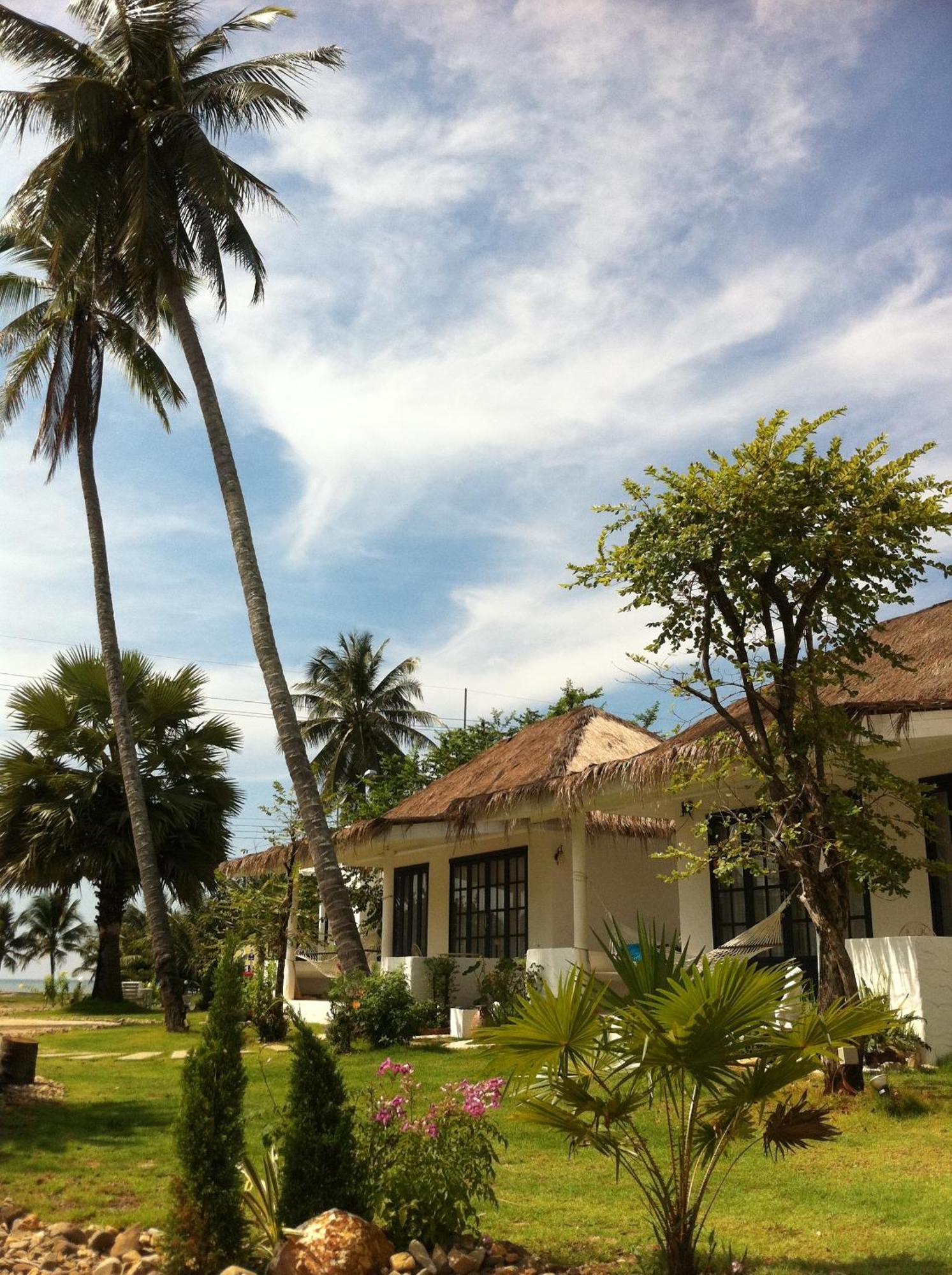 Laemsing Whitehouse Hotel 3*