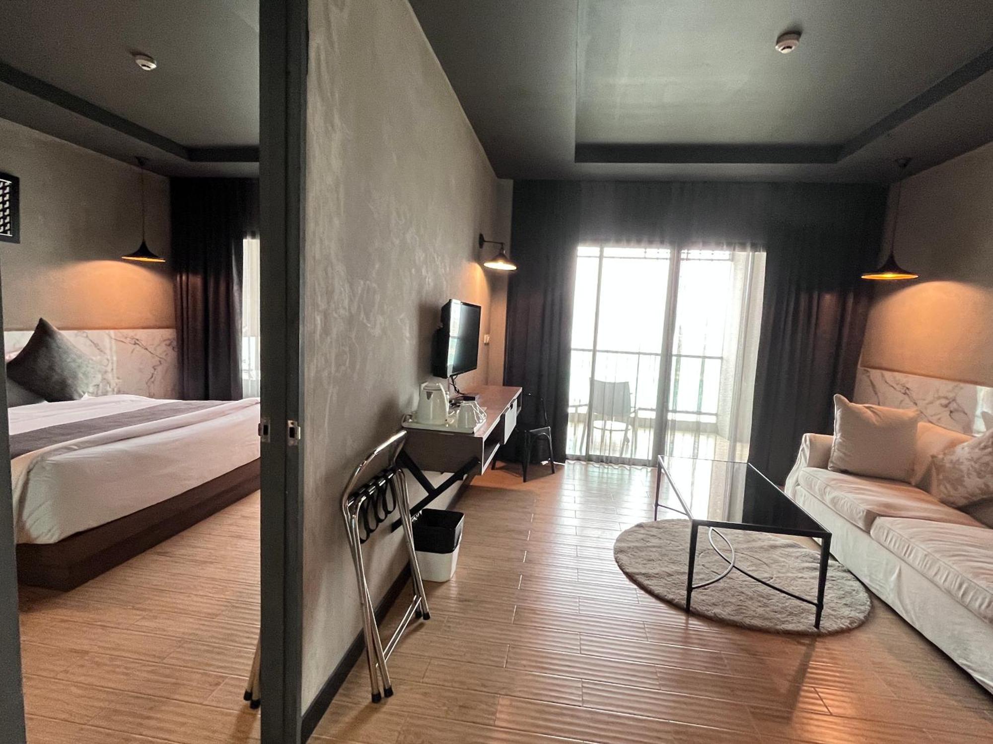Hotel Chiangkhong Teak Garden Riverfront Onsen Hotel- Sha Extra