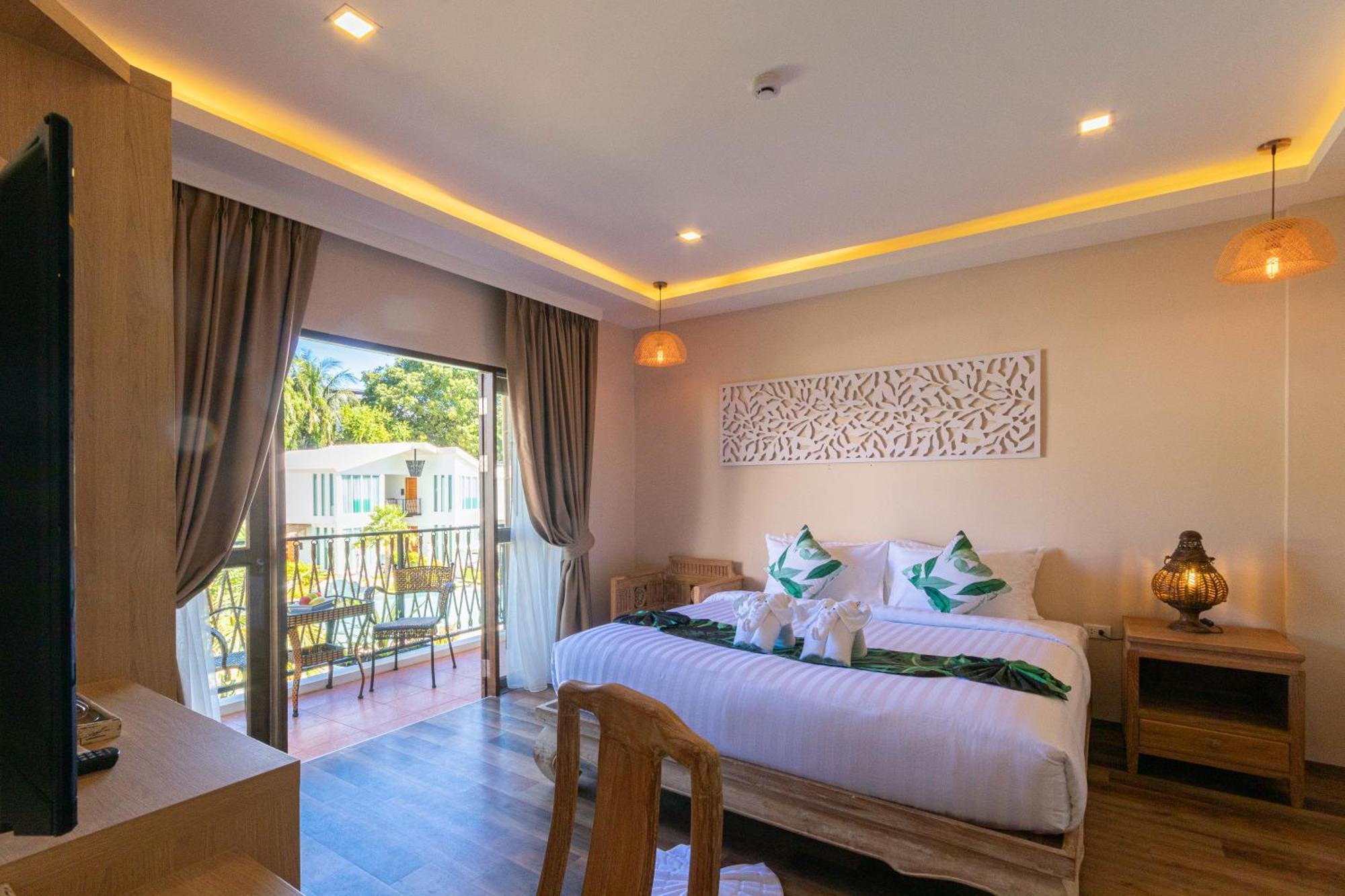 Hotel Vannee Golden Sands Beachfront 4*