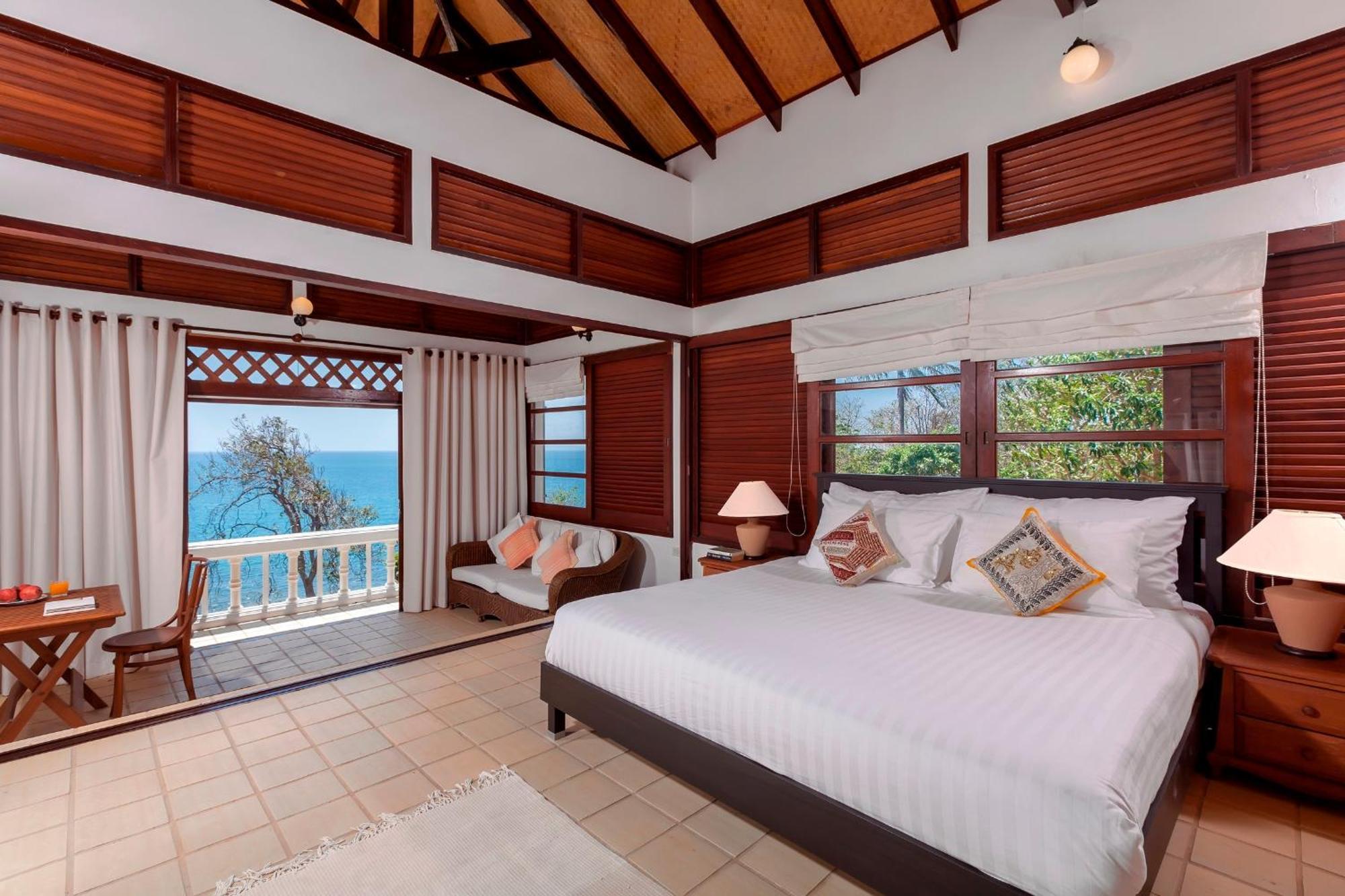 Pousada Baan Khunying - Secluded Phuket Beachfront Villa *