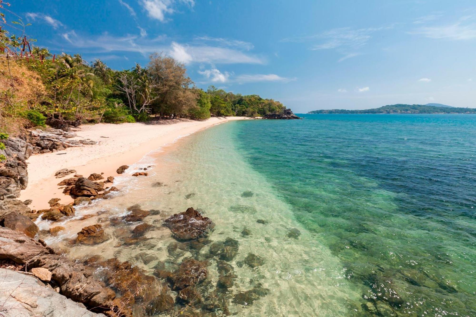 Baan Khunying - Secluded Phuket Beachfront Villa Pousada *