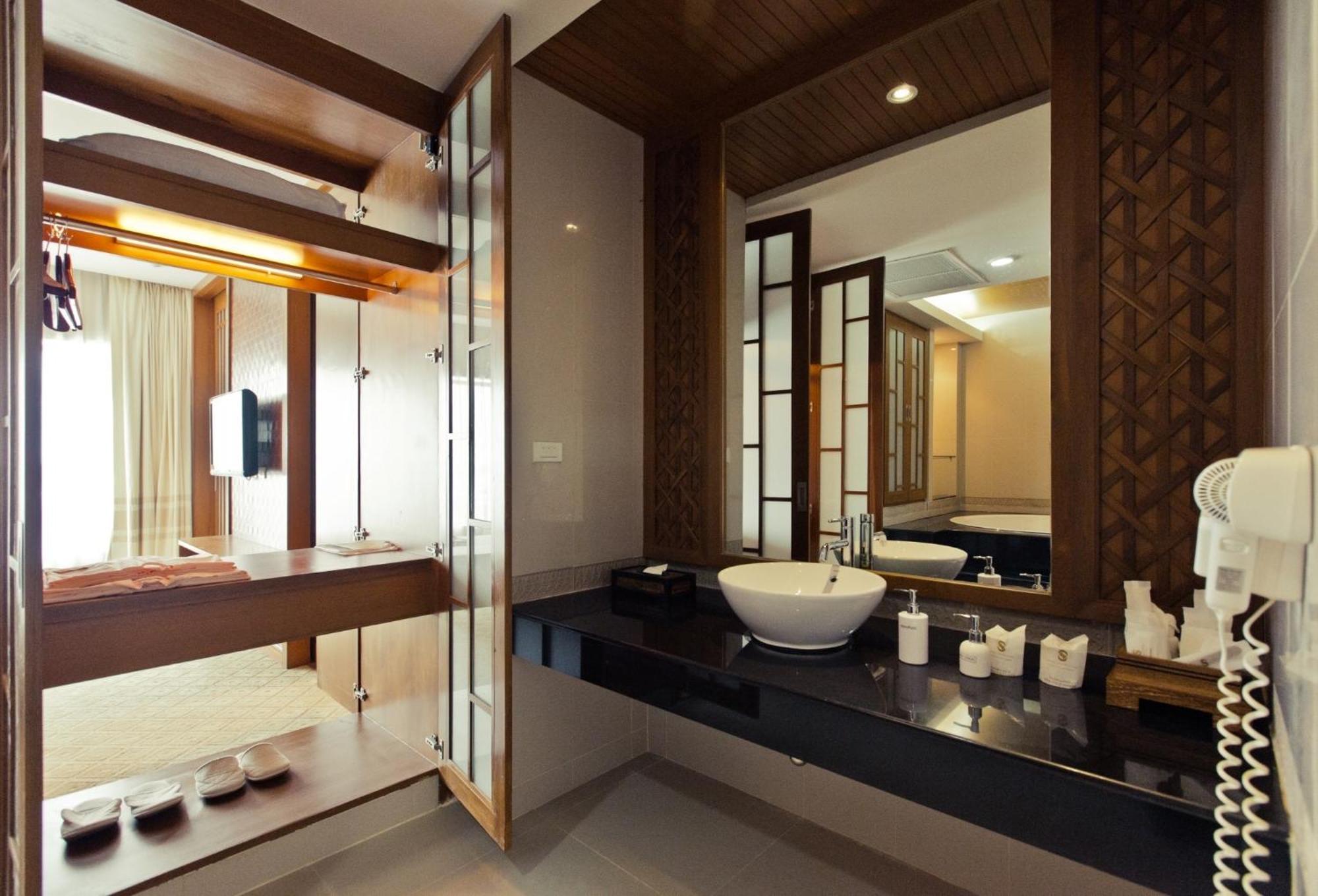 Sunee Grand And Convention Center Hotel 5*