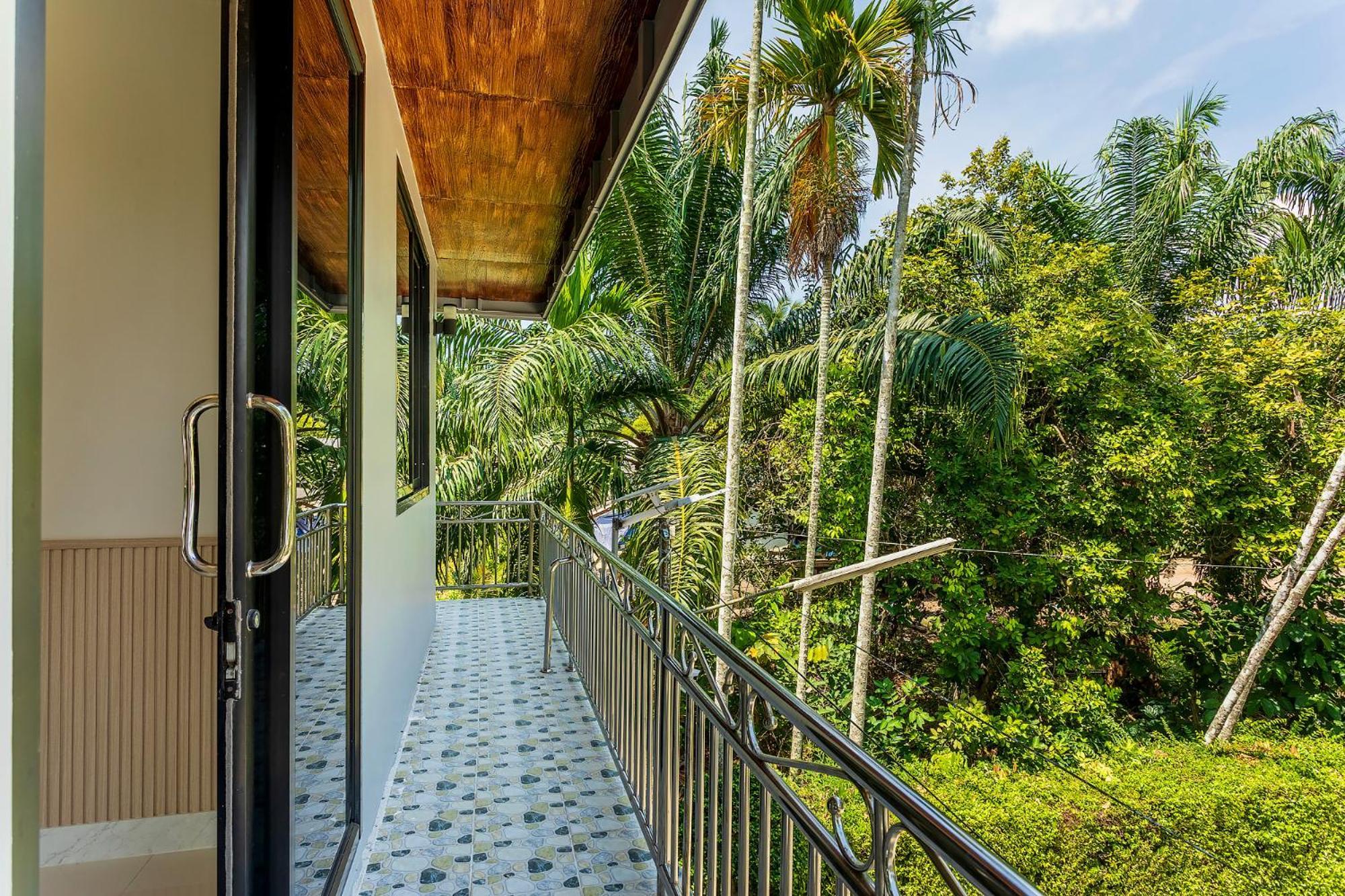 Neenlawat Riverside 3* Surat Thani