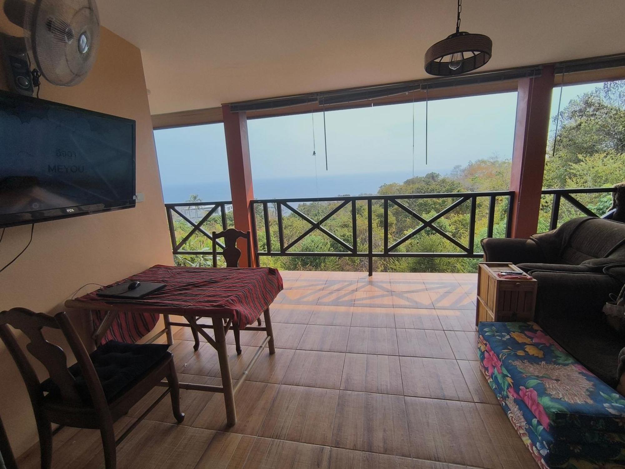 Resort Sairee View