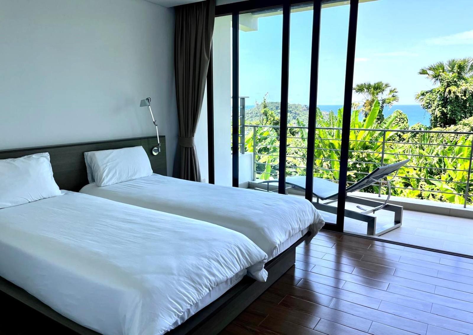 07 - Luxurious Haven With Mesmerizing Views Villa
