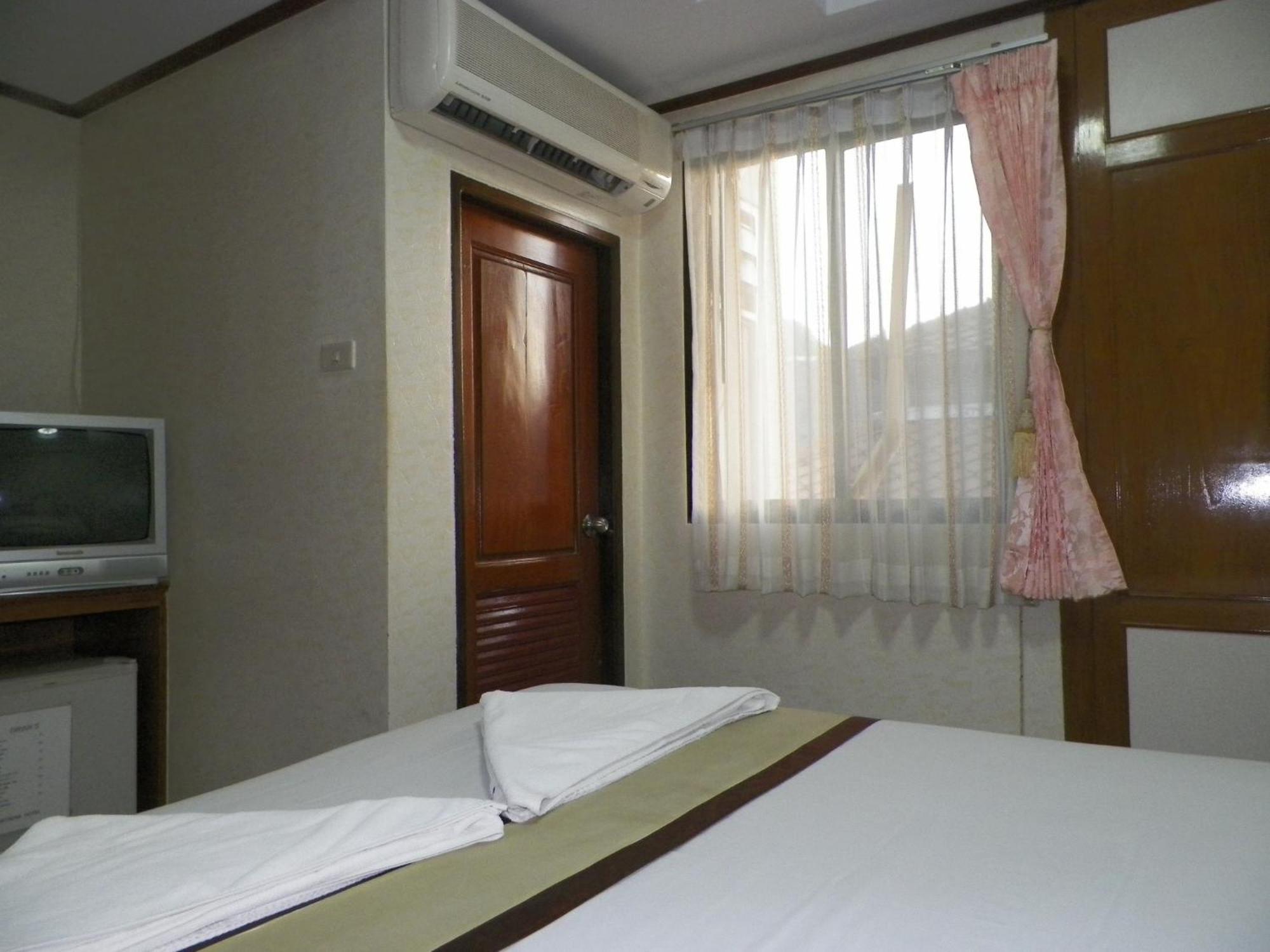 Natacha Hotel Phi Phi Don