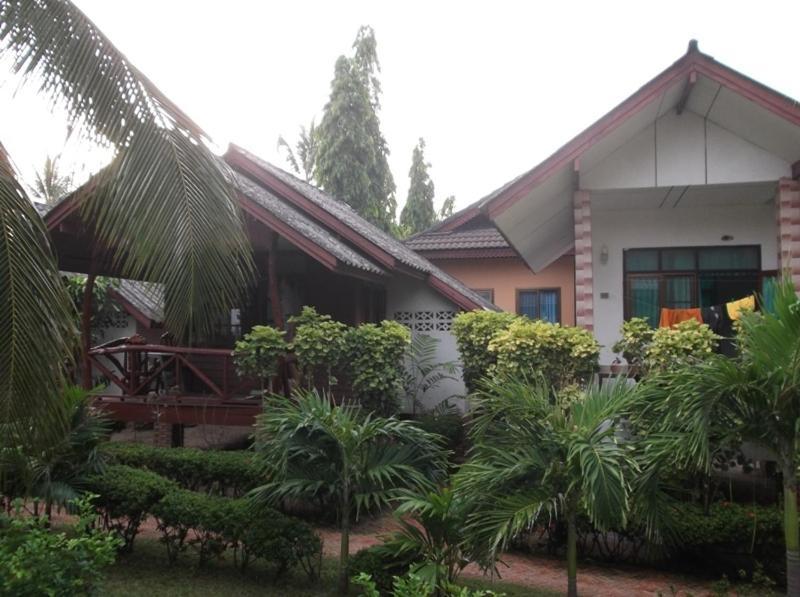 Hotel Palm Point Village