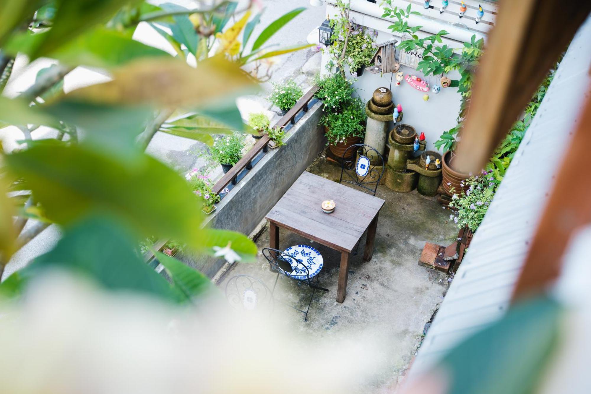 Guest house Sabuy Chiangmai 2*